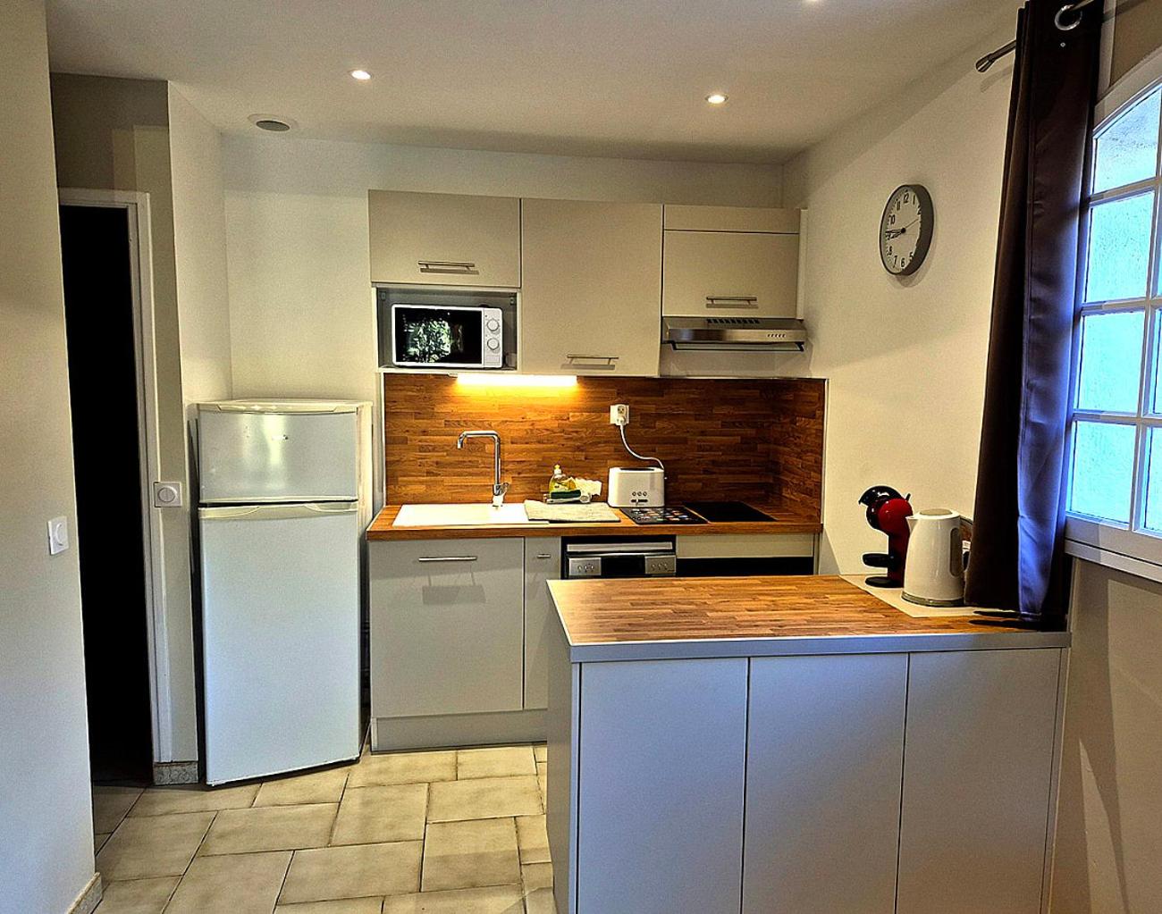 APPARTEMENTS DANS VILLA EN REZ DE JARDIN, photo 39