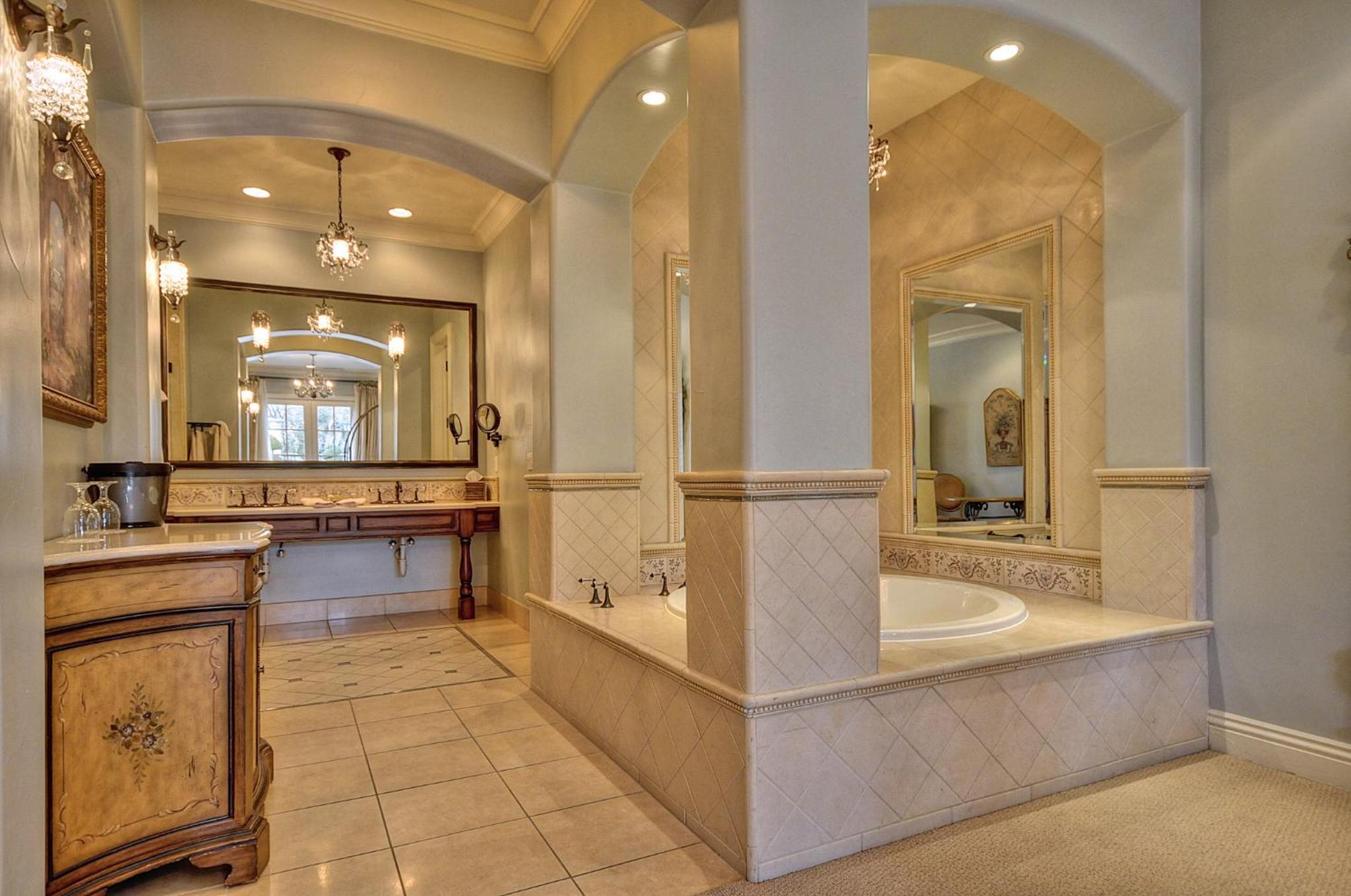Villa Arden Hills, photo 2