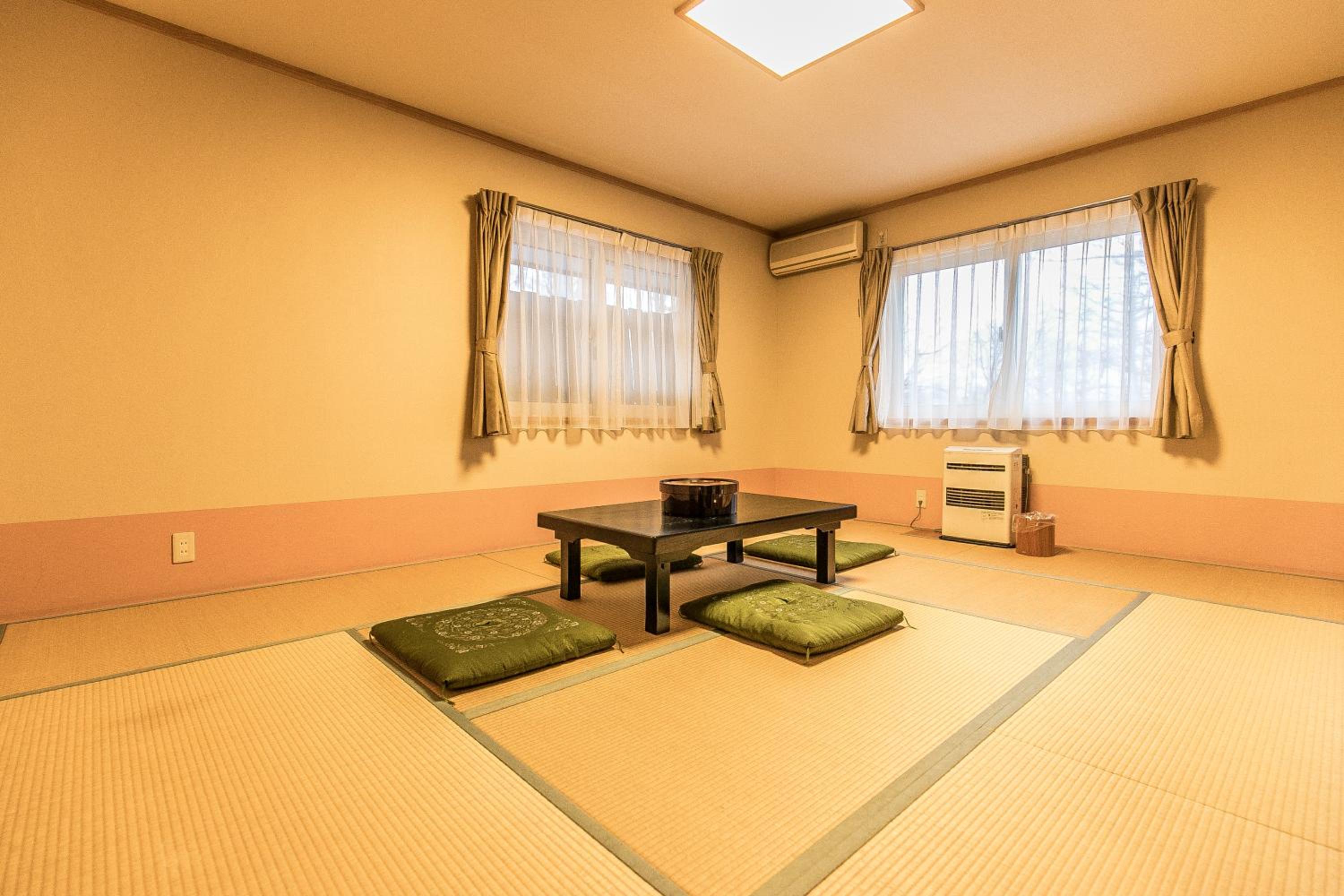 Petit Hotel Enchante