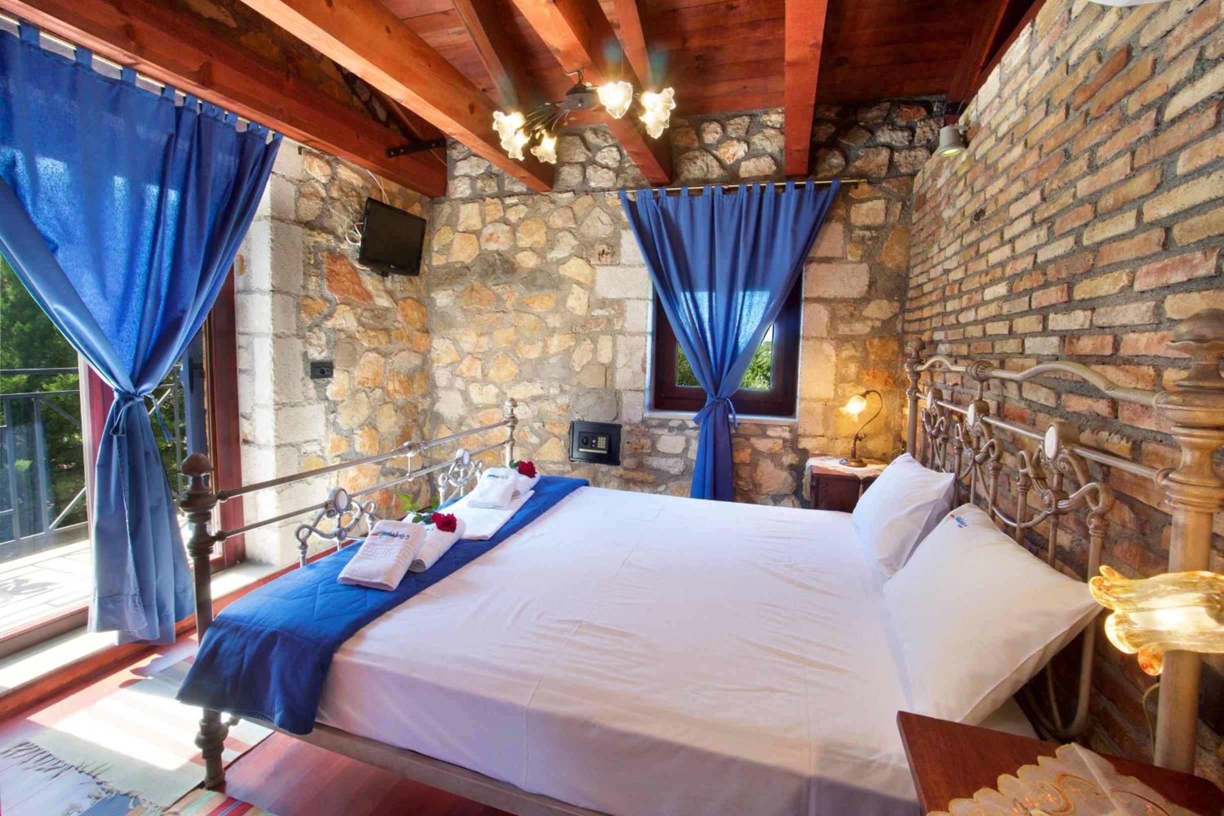 Pilikas Luxury Villas view 3