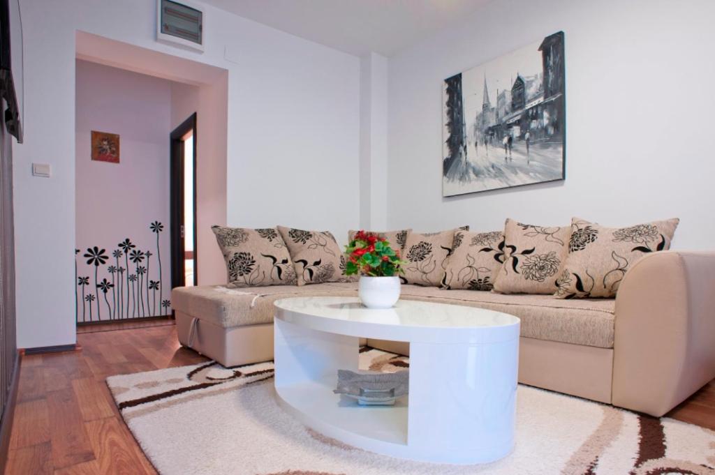 B&T Apartments