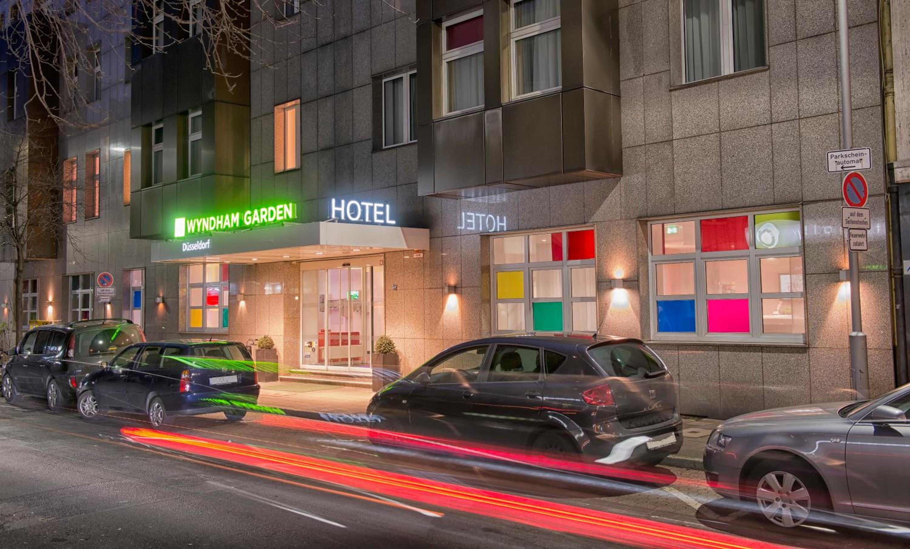 Hotel Wyndham Garden Duesseldorf City Centre Koenigsallee - Image 1