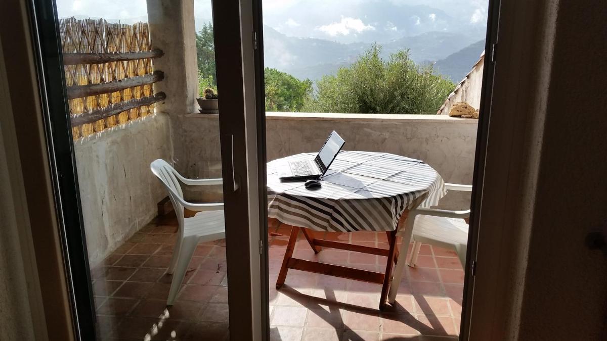 Collina e Mare view 3