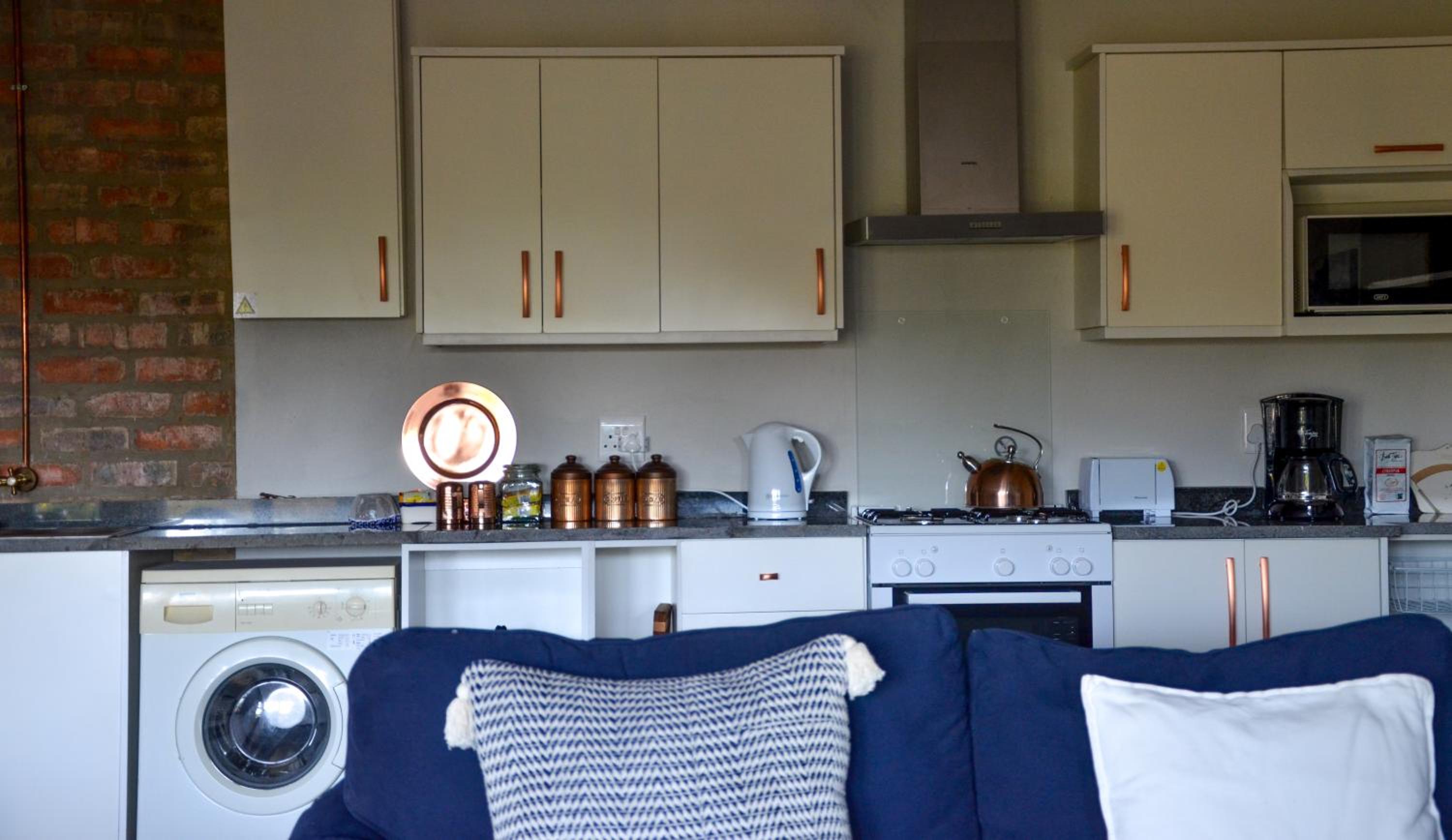 Shepherd's Corner Guest House - Tranquil Boutique Stay in Bryanston