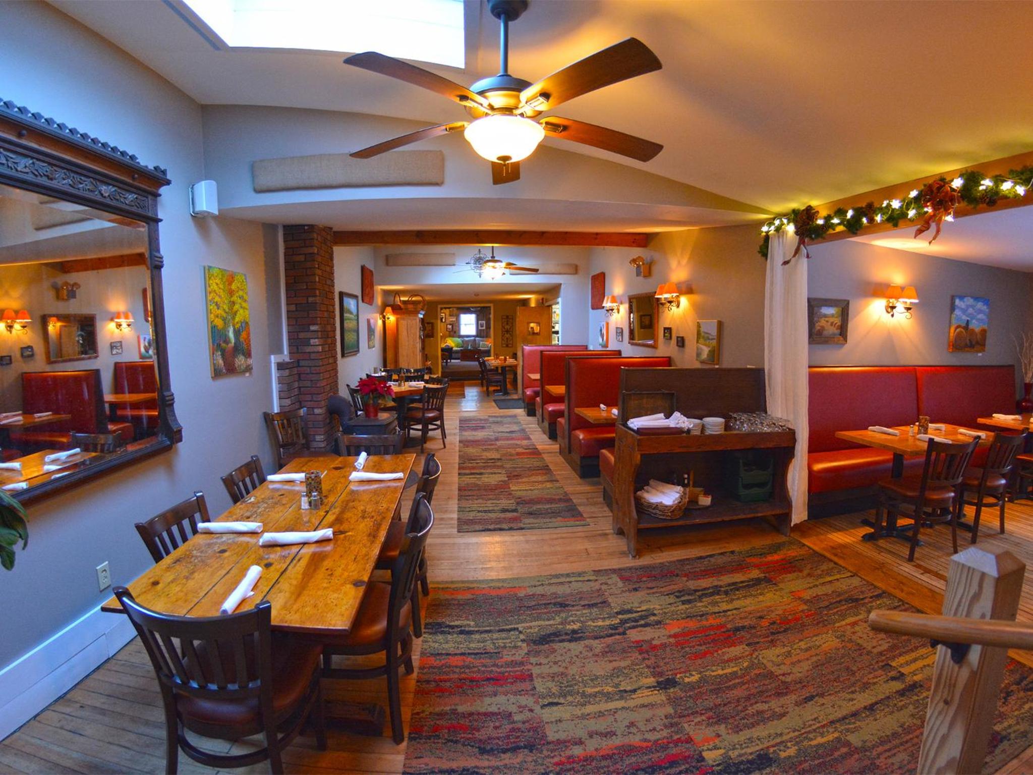 Hyde Away Inn