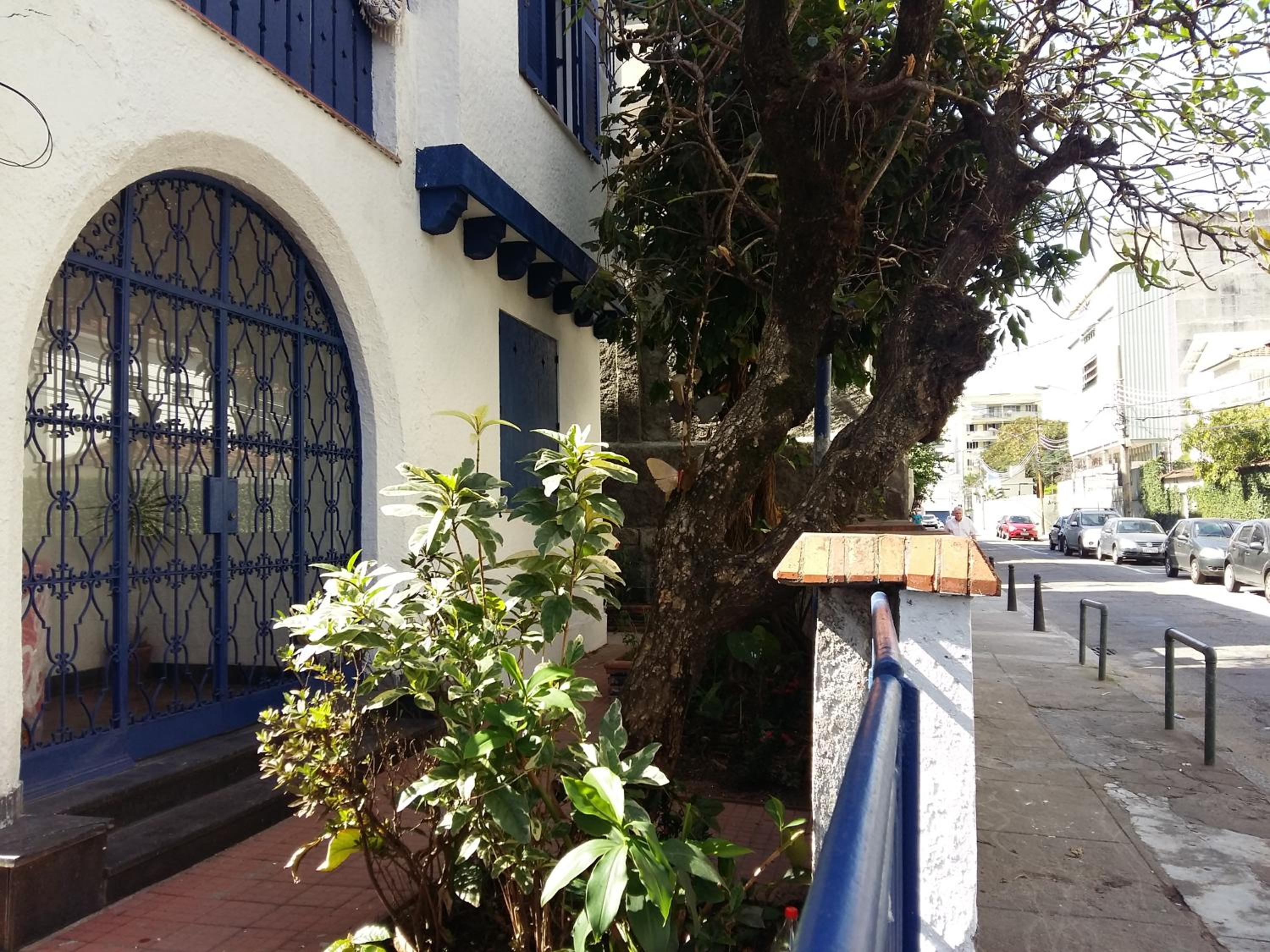 Farfalla Guest House