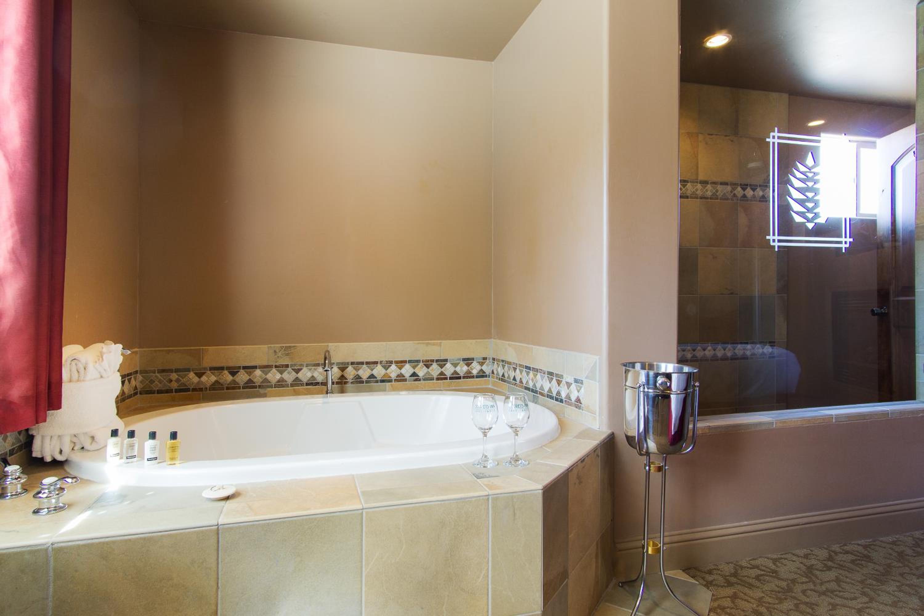 Lake Tahoe Vacations - Secrets Inn Lake Tahoe - Property Image 22