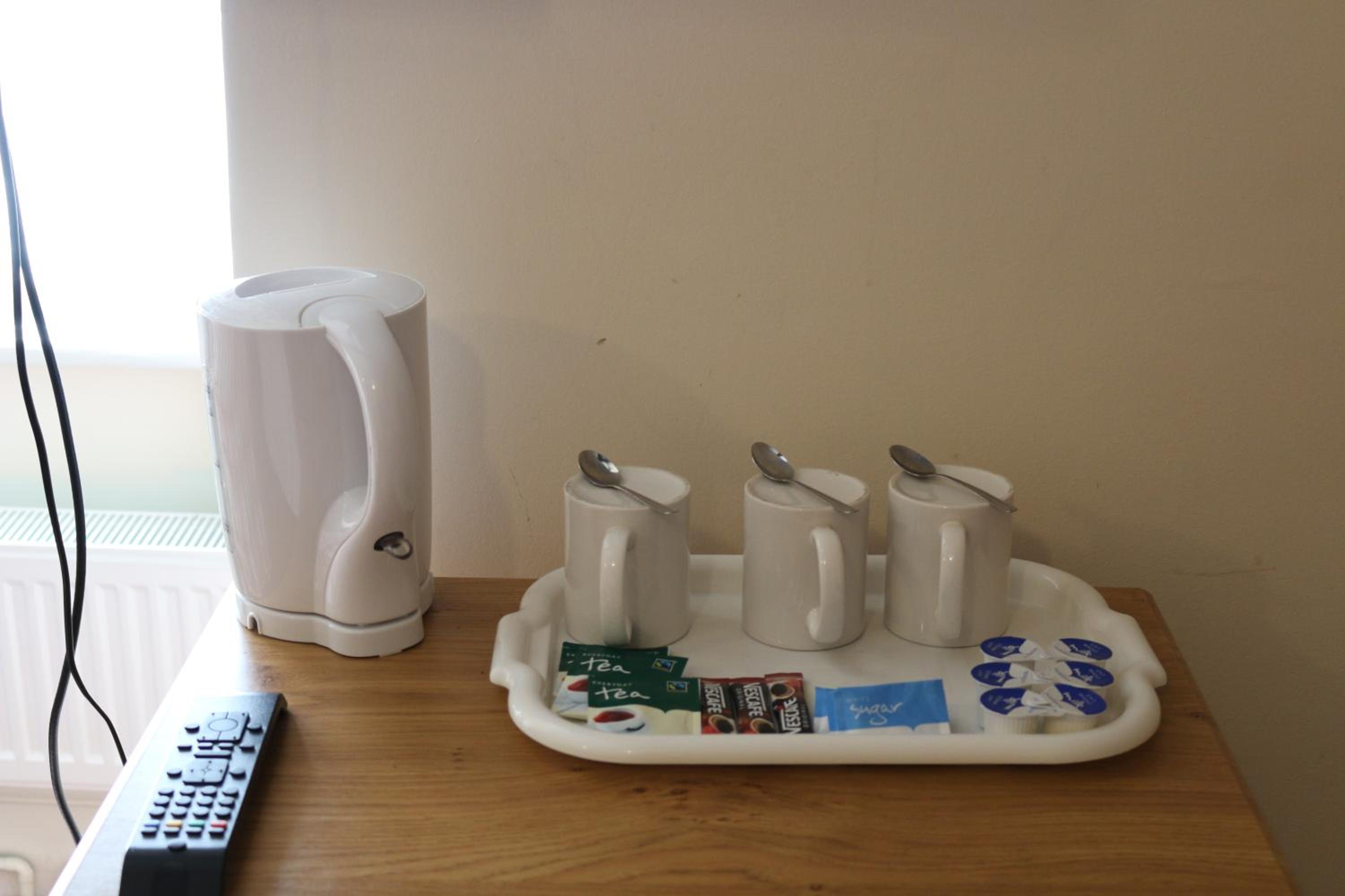 Acorn Lodge Guest House - Free parking