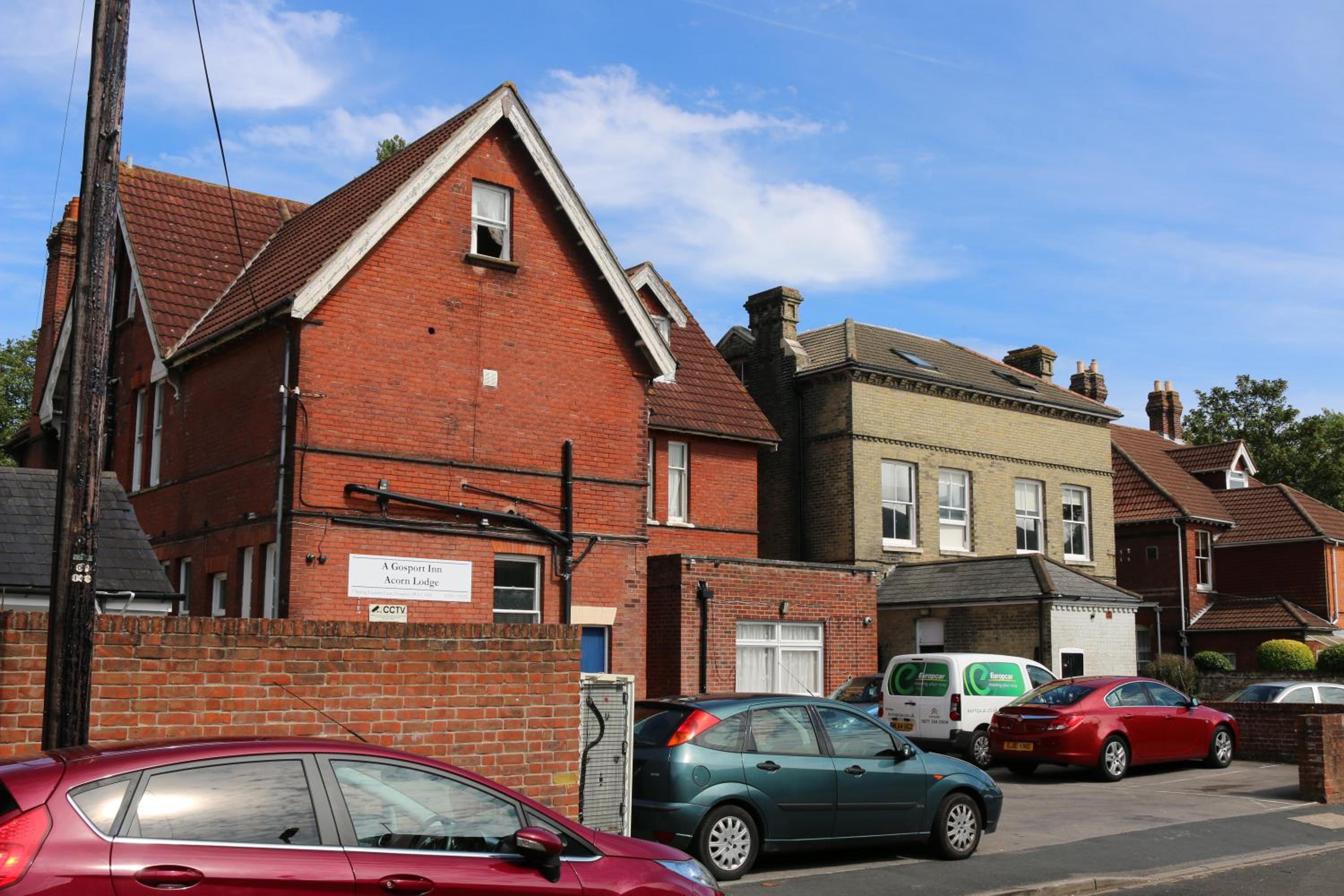 Acorn Lodge Guest House - Free parking