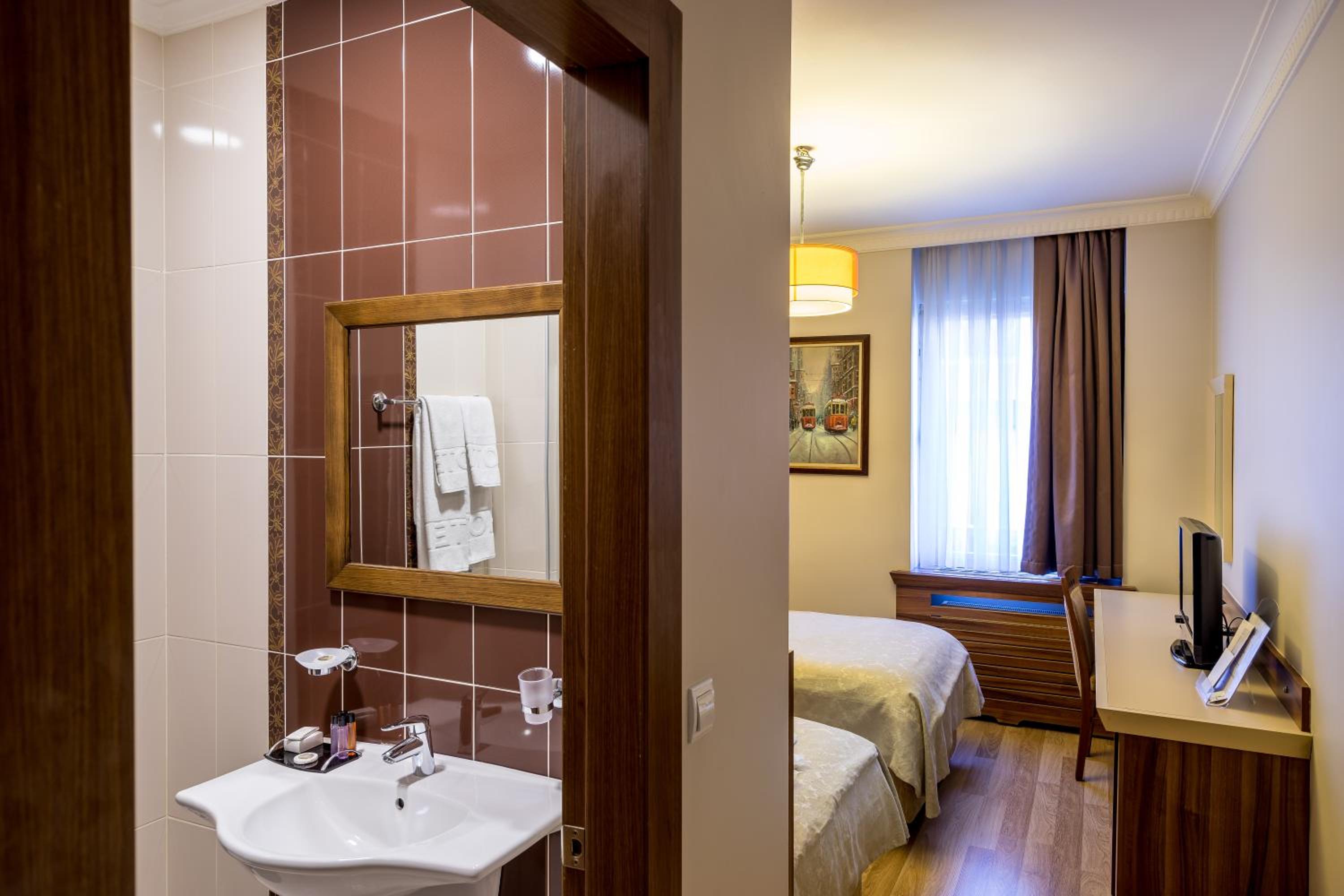 My Rose Otel - Image 7
