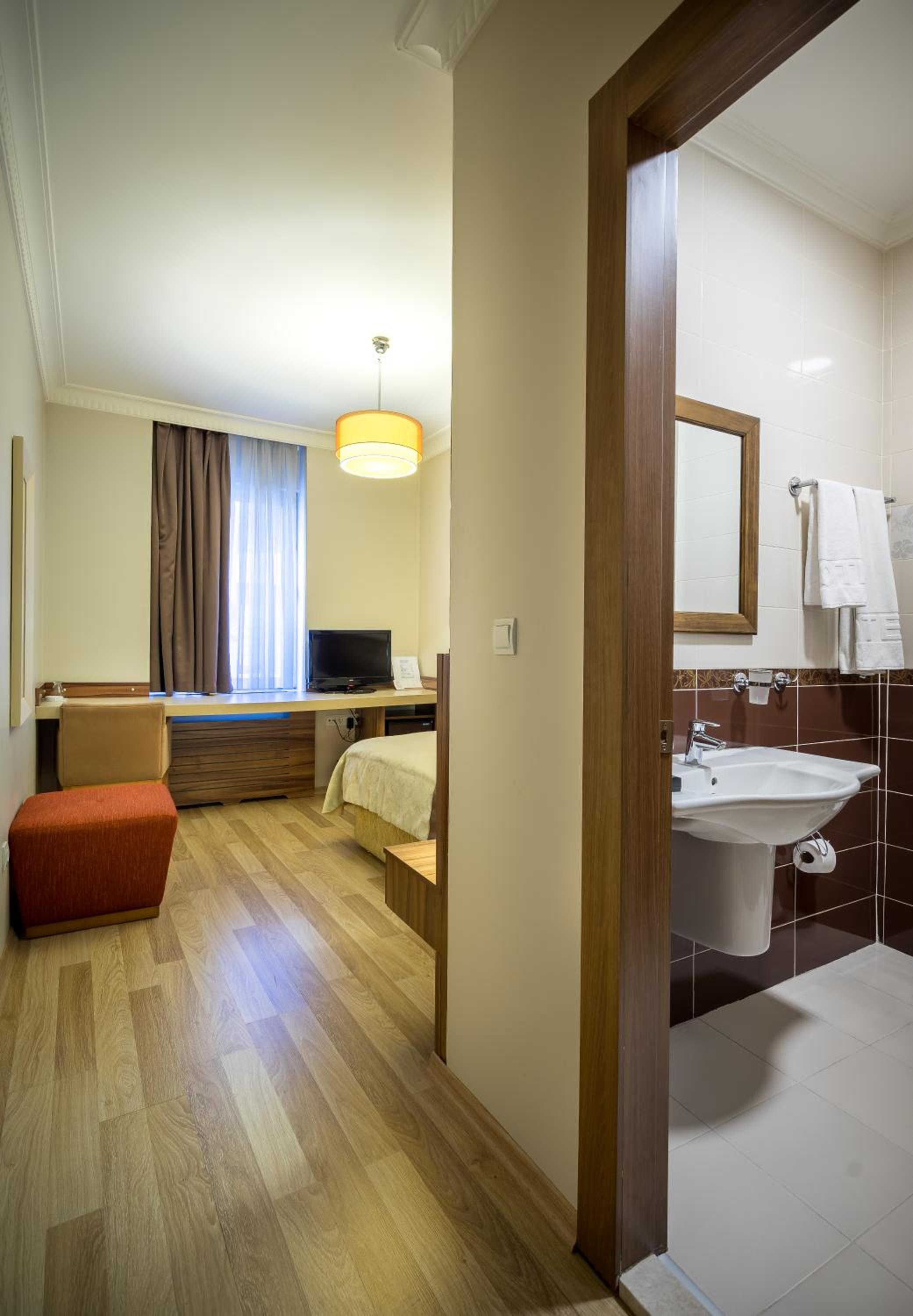 My Rose Otel - Image 8
