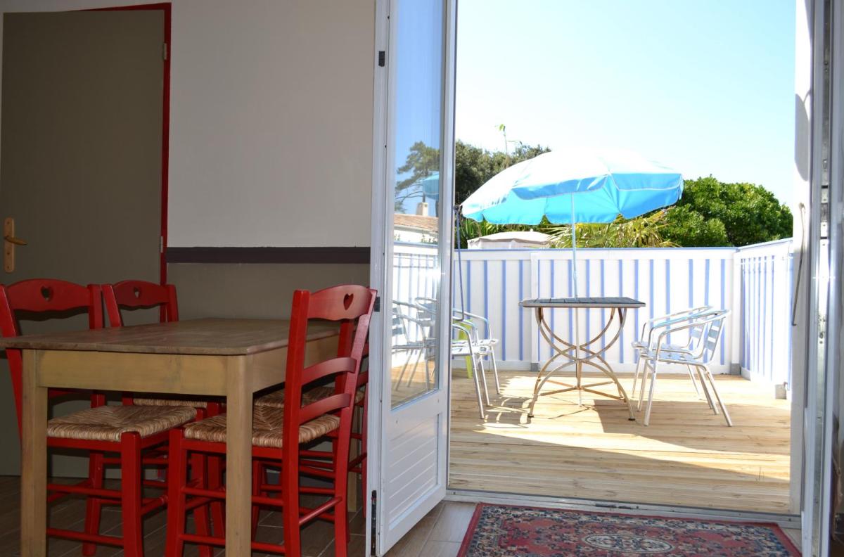 outdoor BBQ area