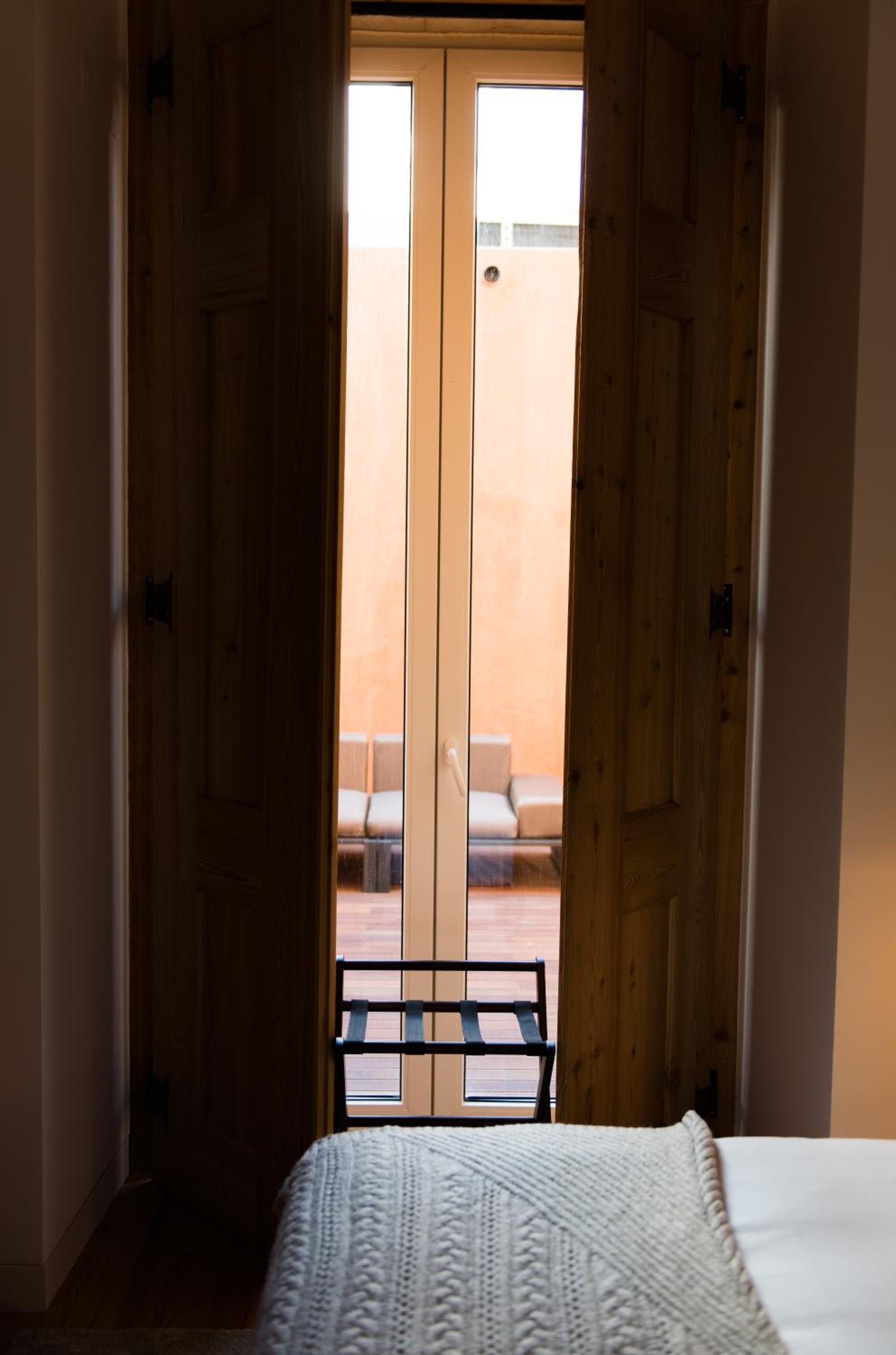 Flora Chiado Apartments