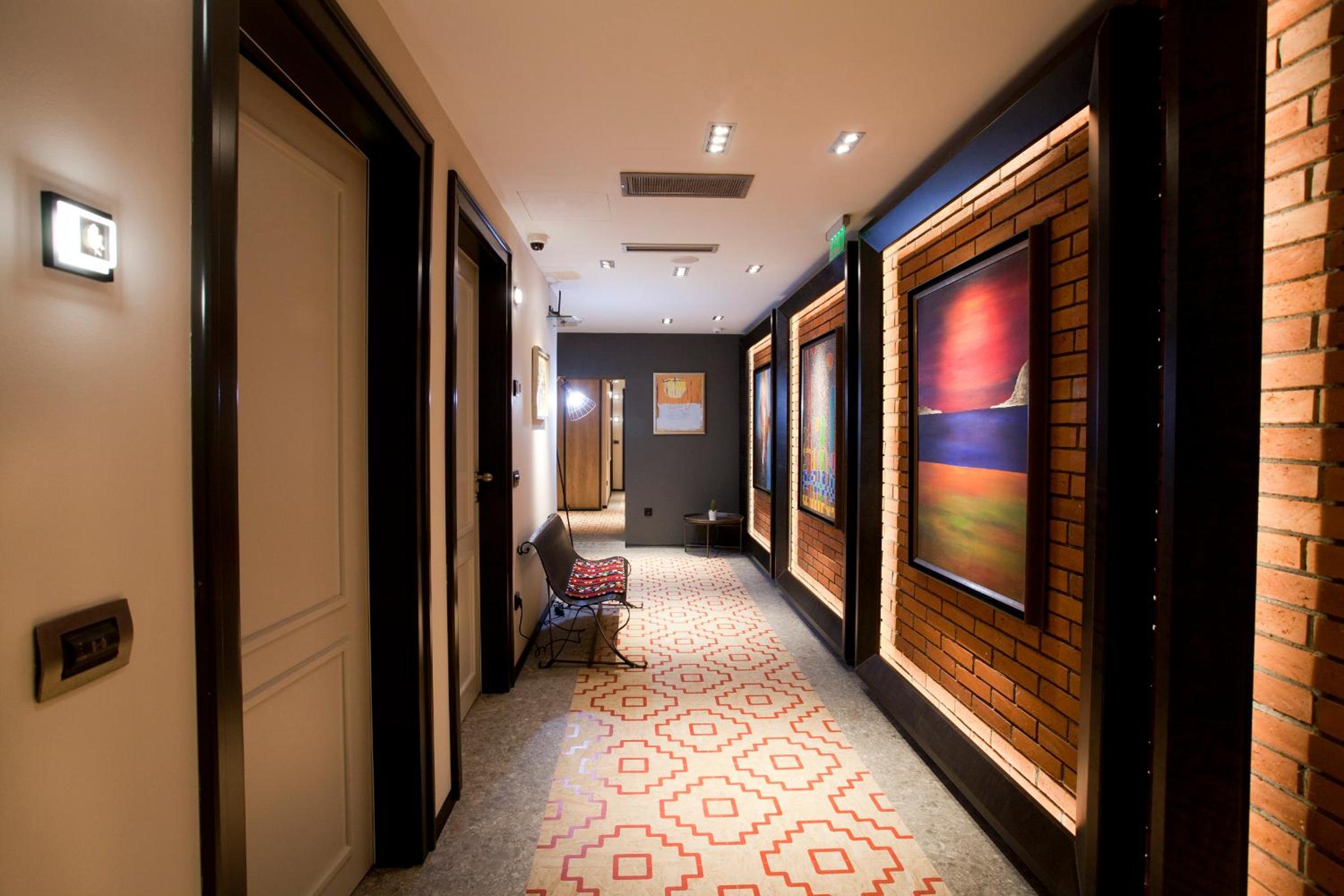 Solun's Riverside Rooms