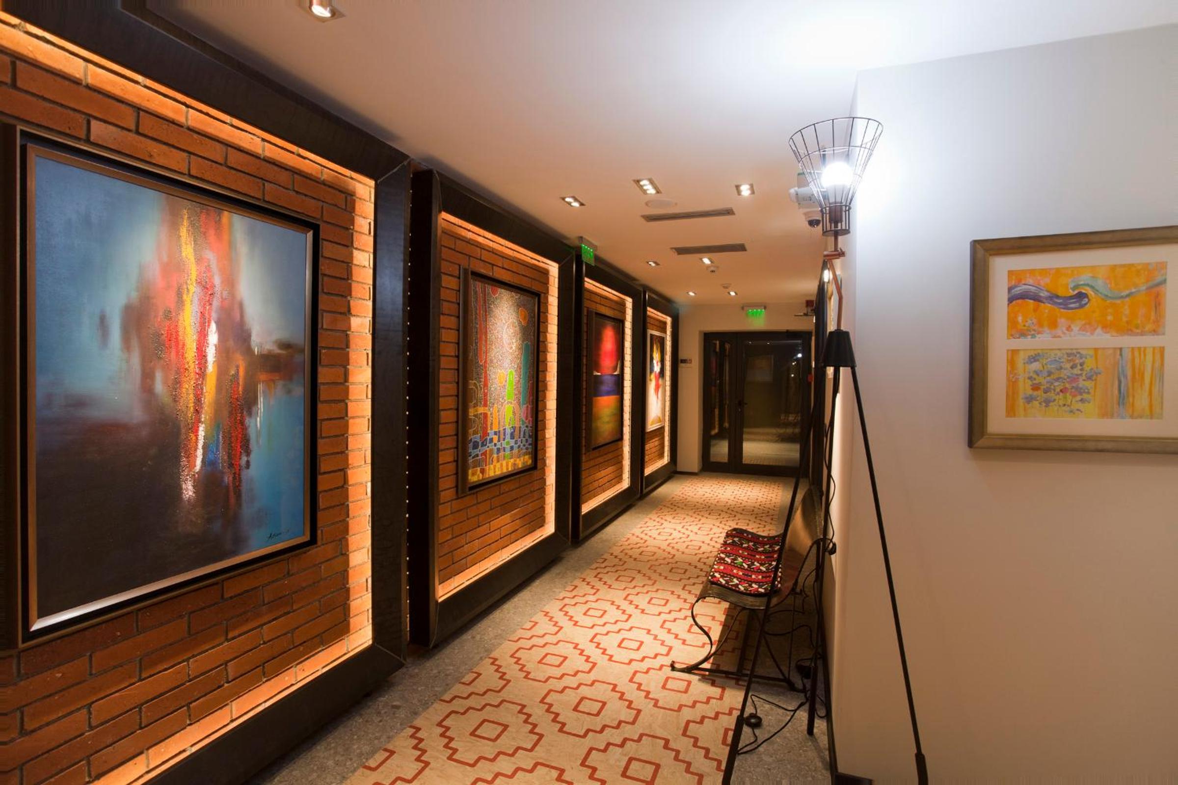 Solun's Riverside Rooms