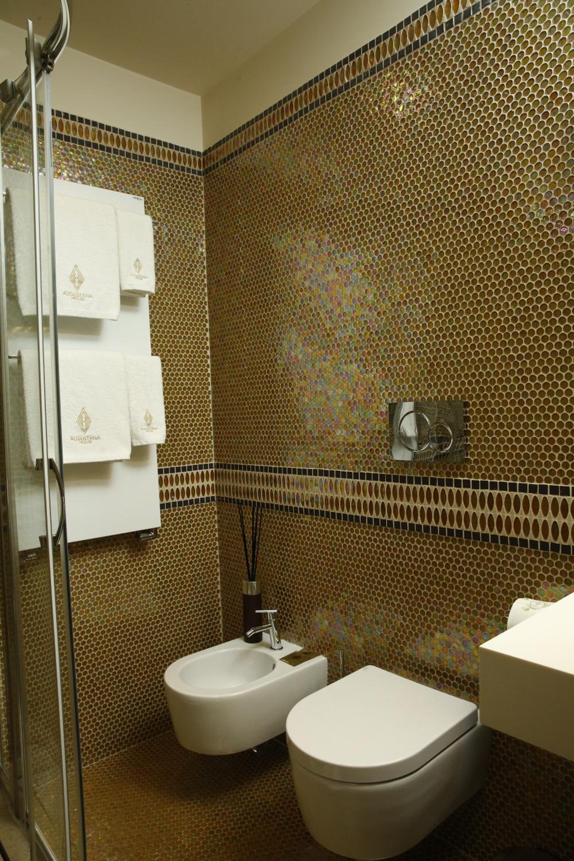 Augustana House and Suites