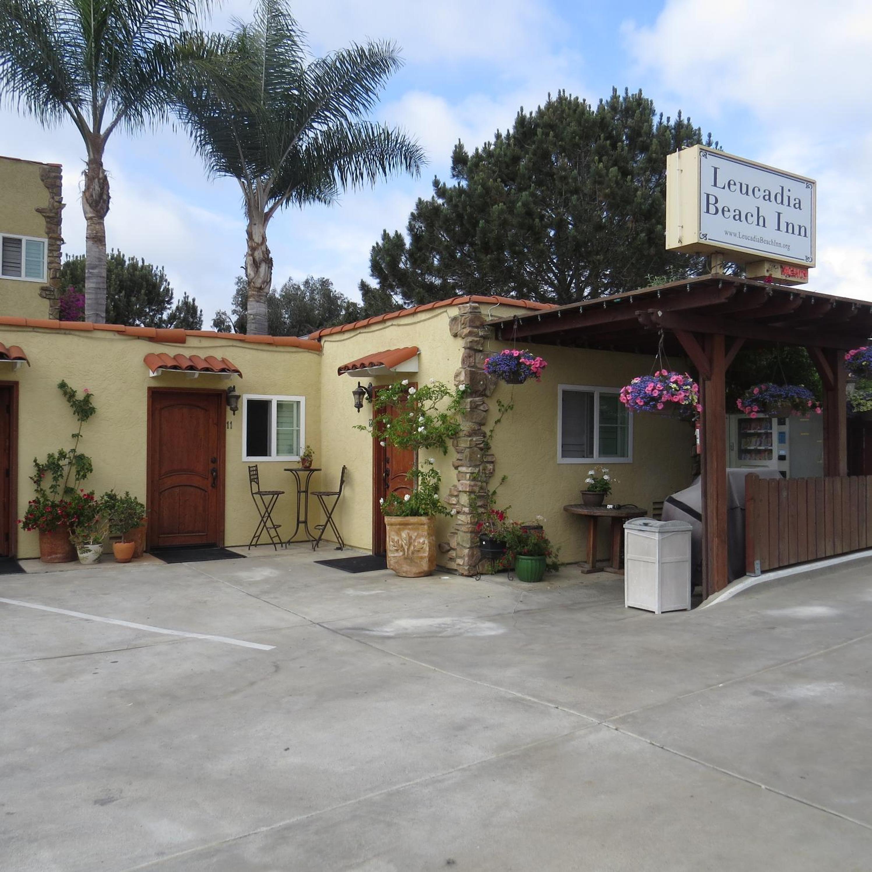 Hotel Leucadia Beach Inn - Image 1