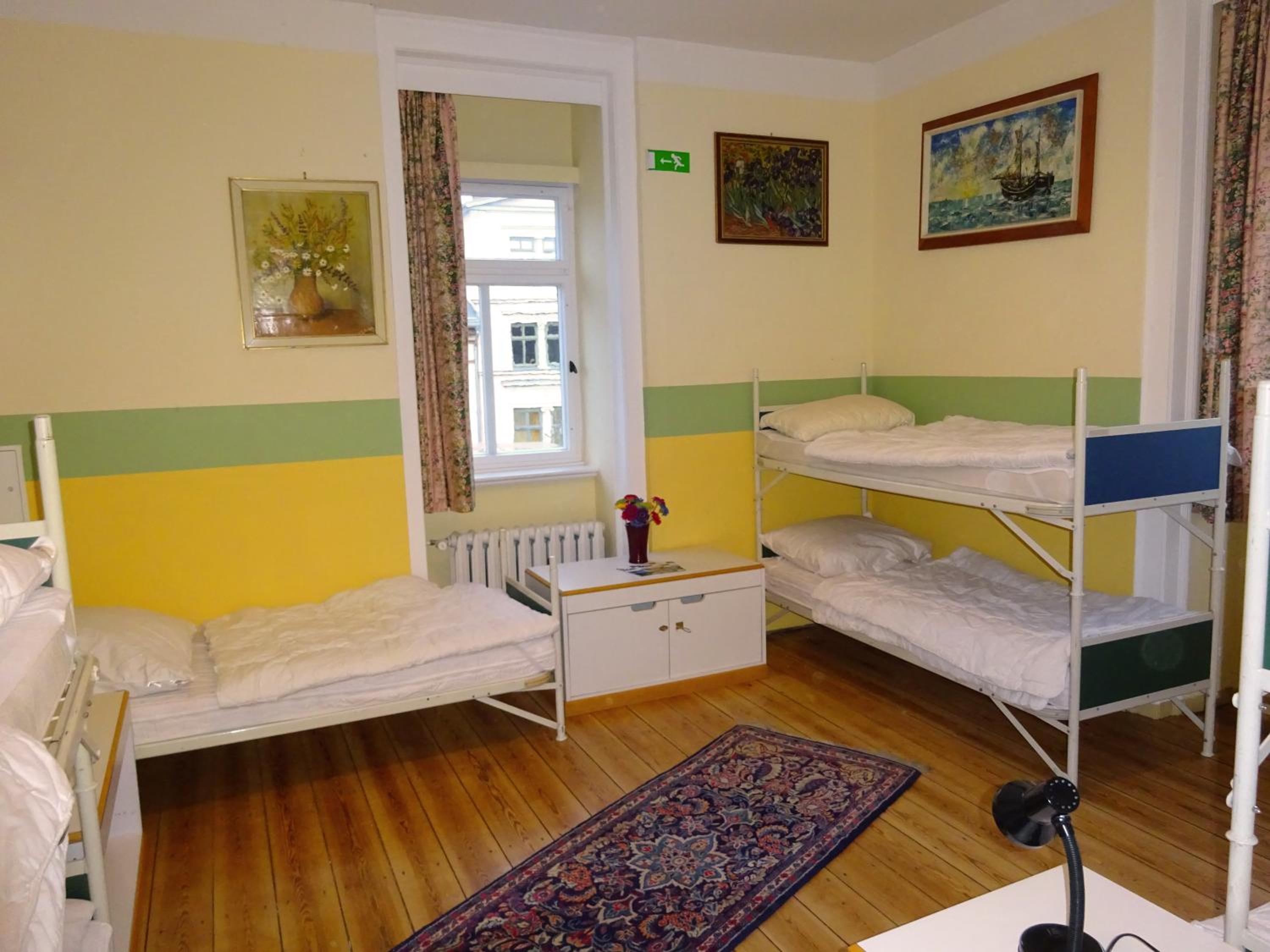 Hummel Hostel - Historische Stadtvilla mit Garten