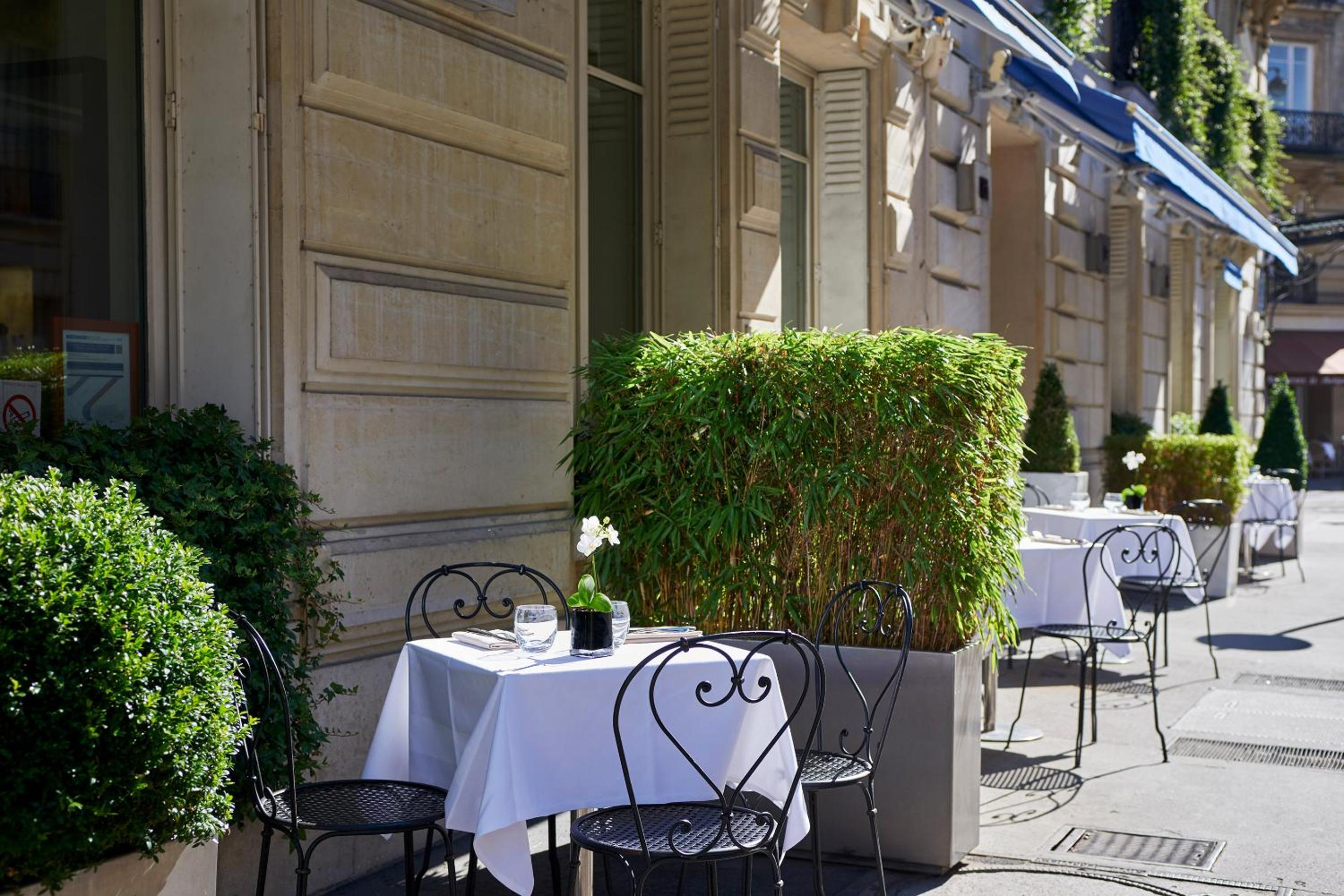 restaurant