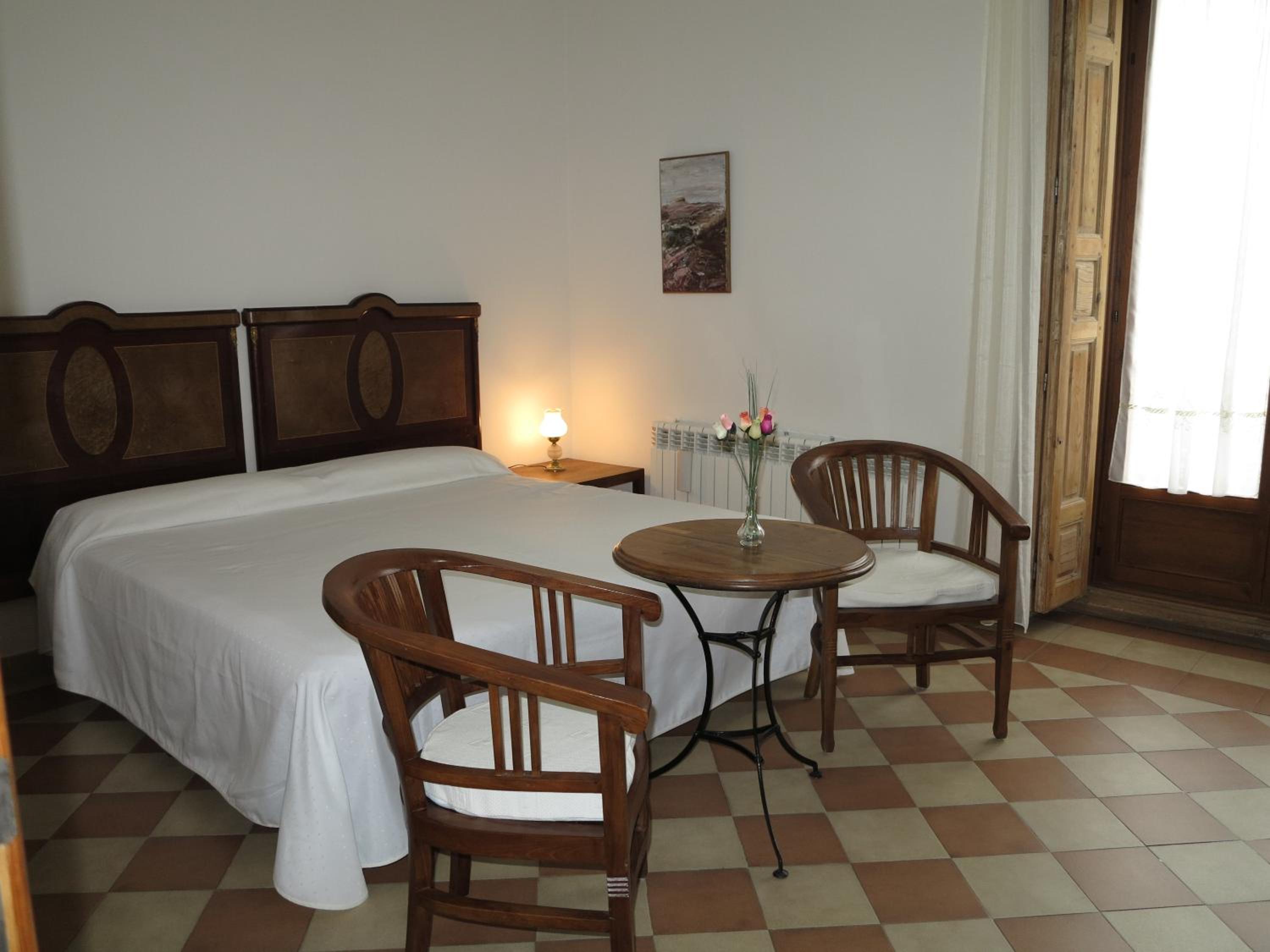 Hostal Puerta Medina view 3