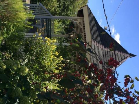 Breezy Hill Inn