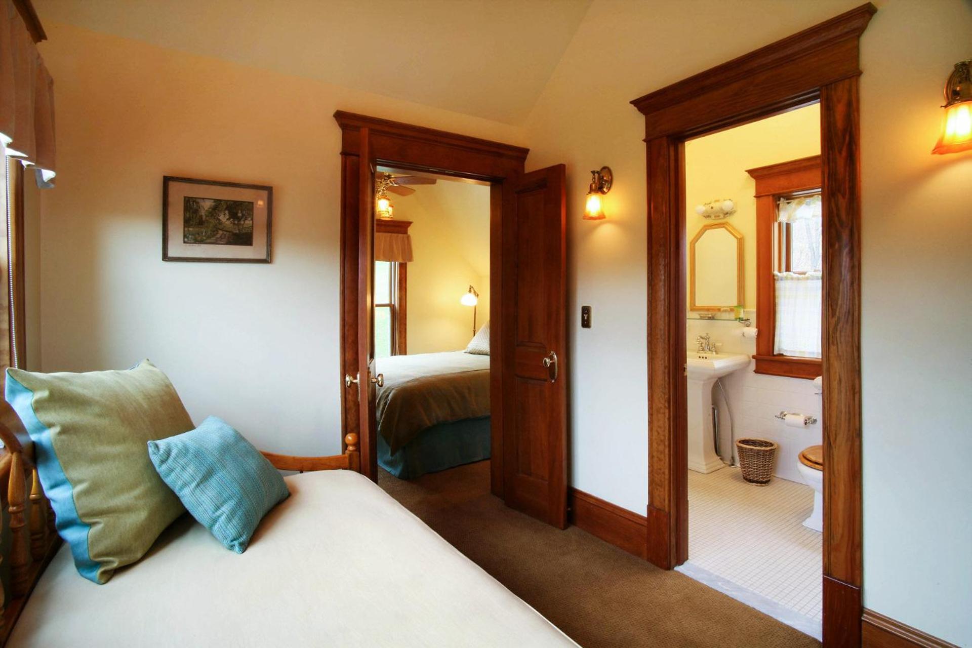 Breezy Hill Inn