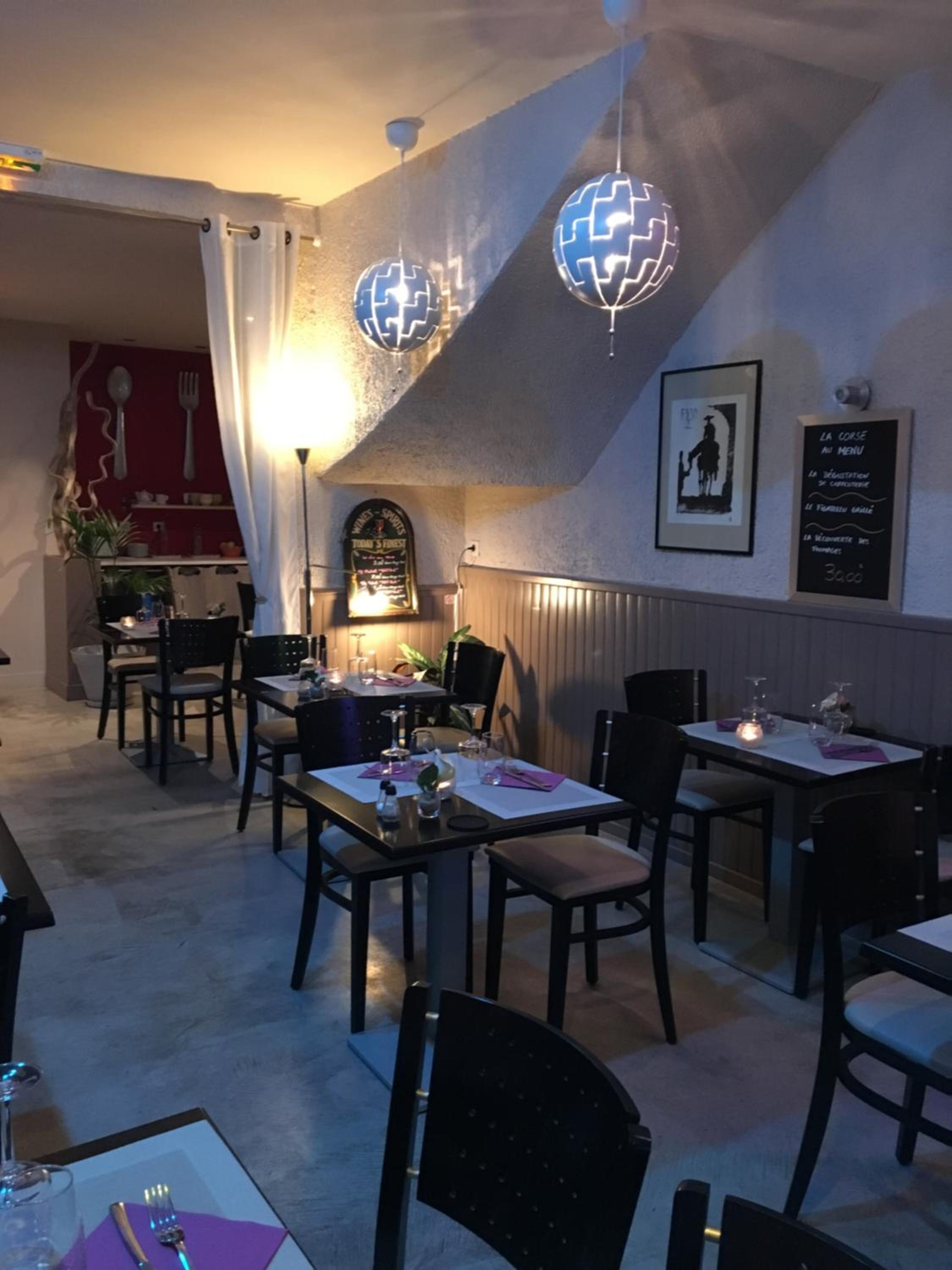 restaurant
