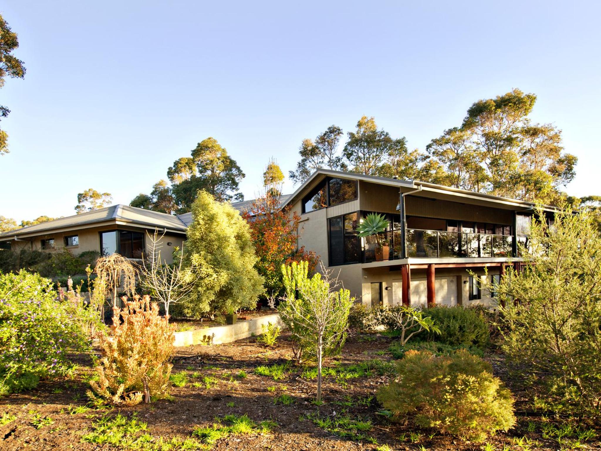 Waters Edge Margaret River Est 2010