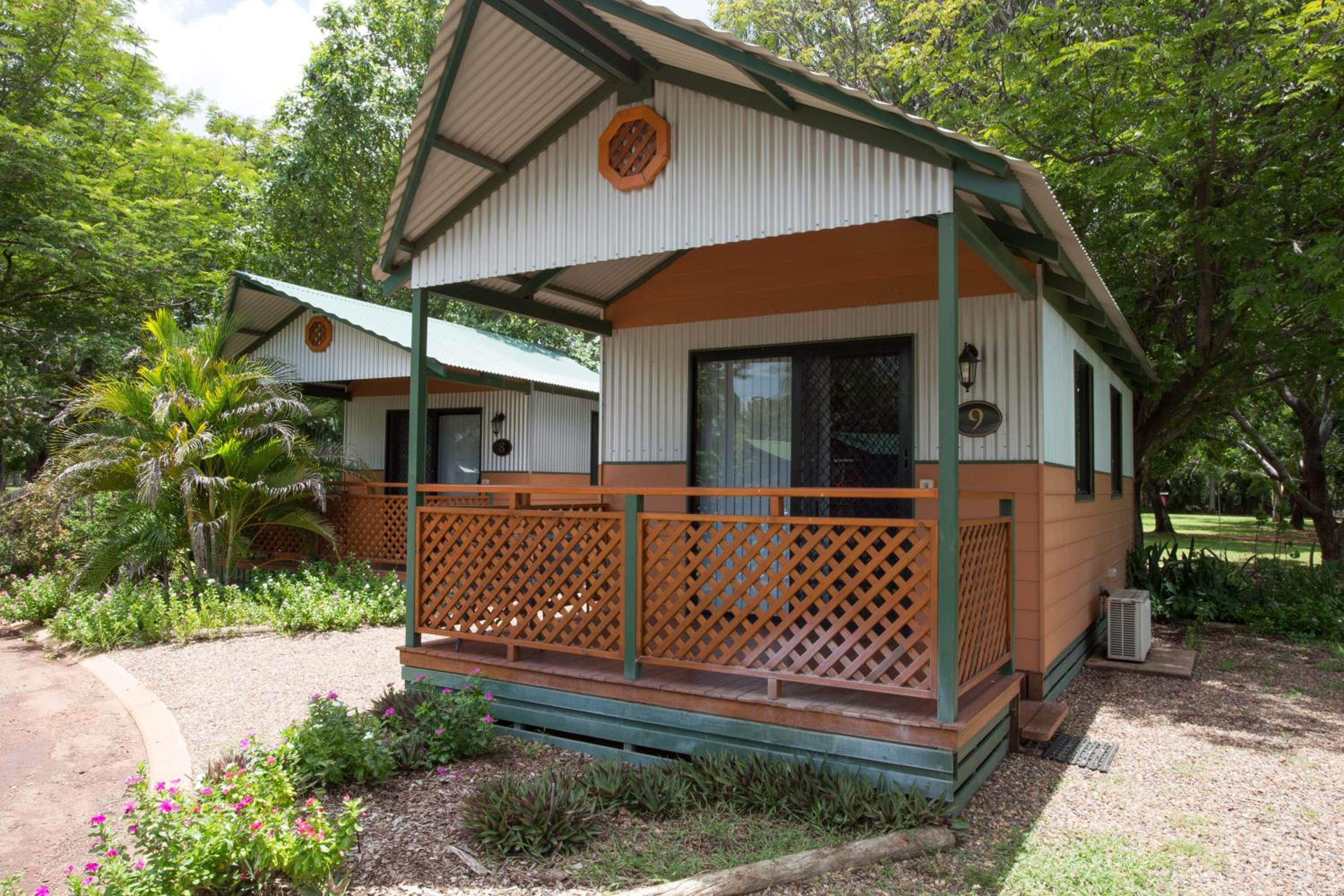 Ivanhoe Resort