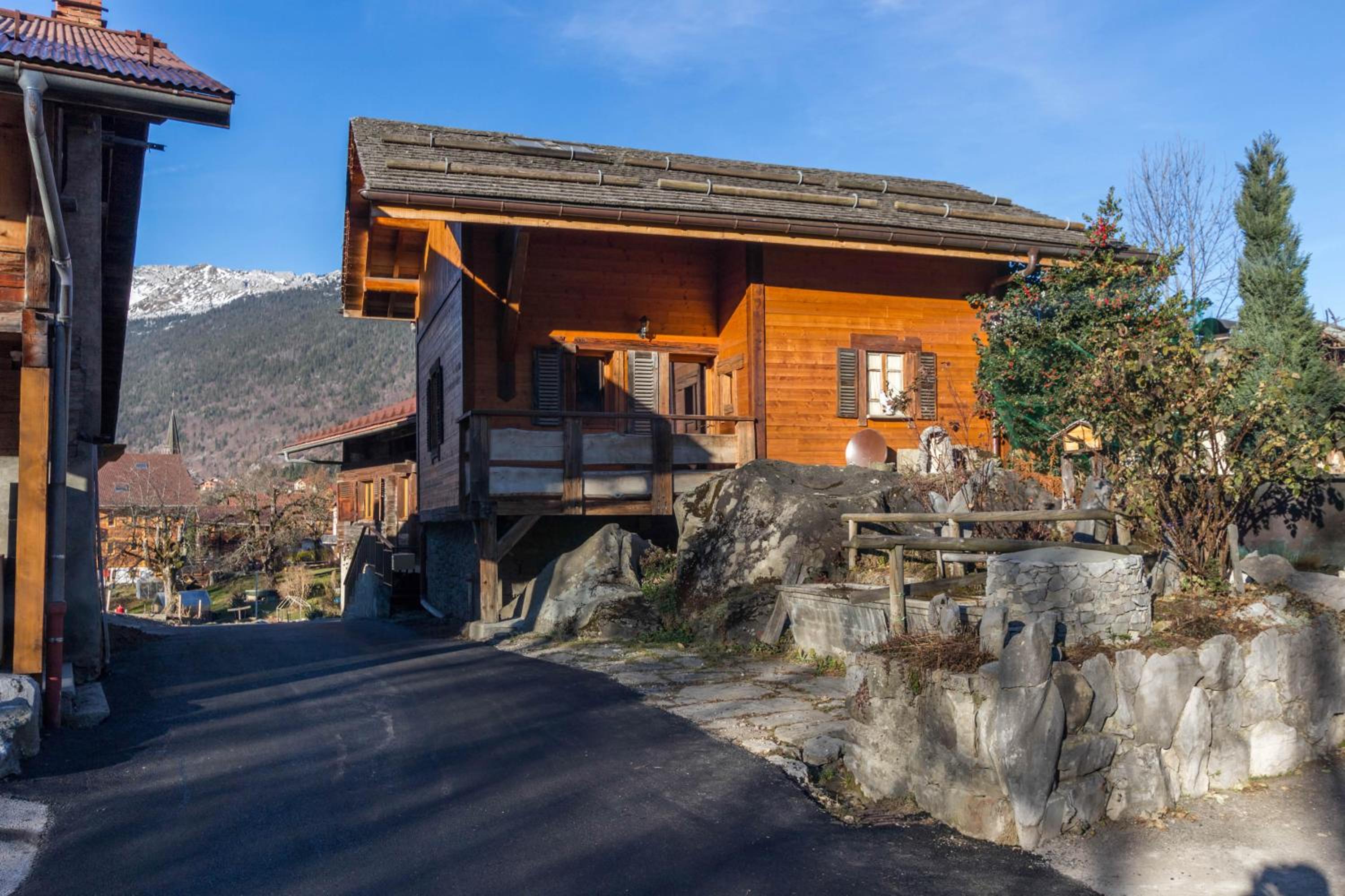 Le Grenier 1821 - Mini chalet - Centre village - AravisTour view 3