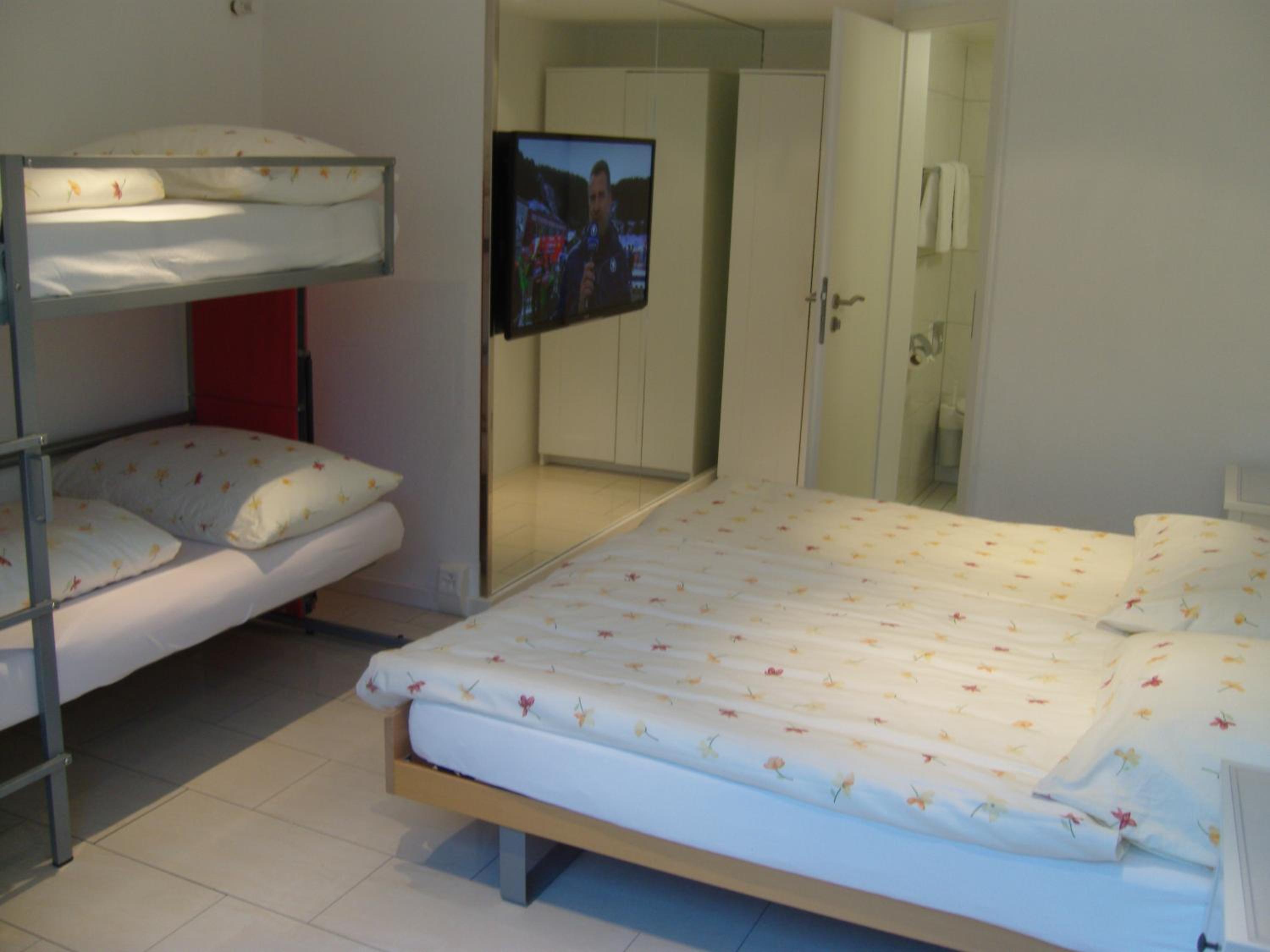 Vista Resort Hostel