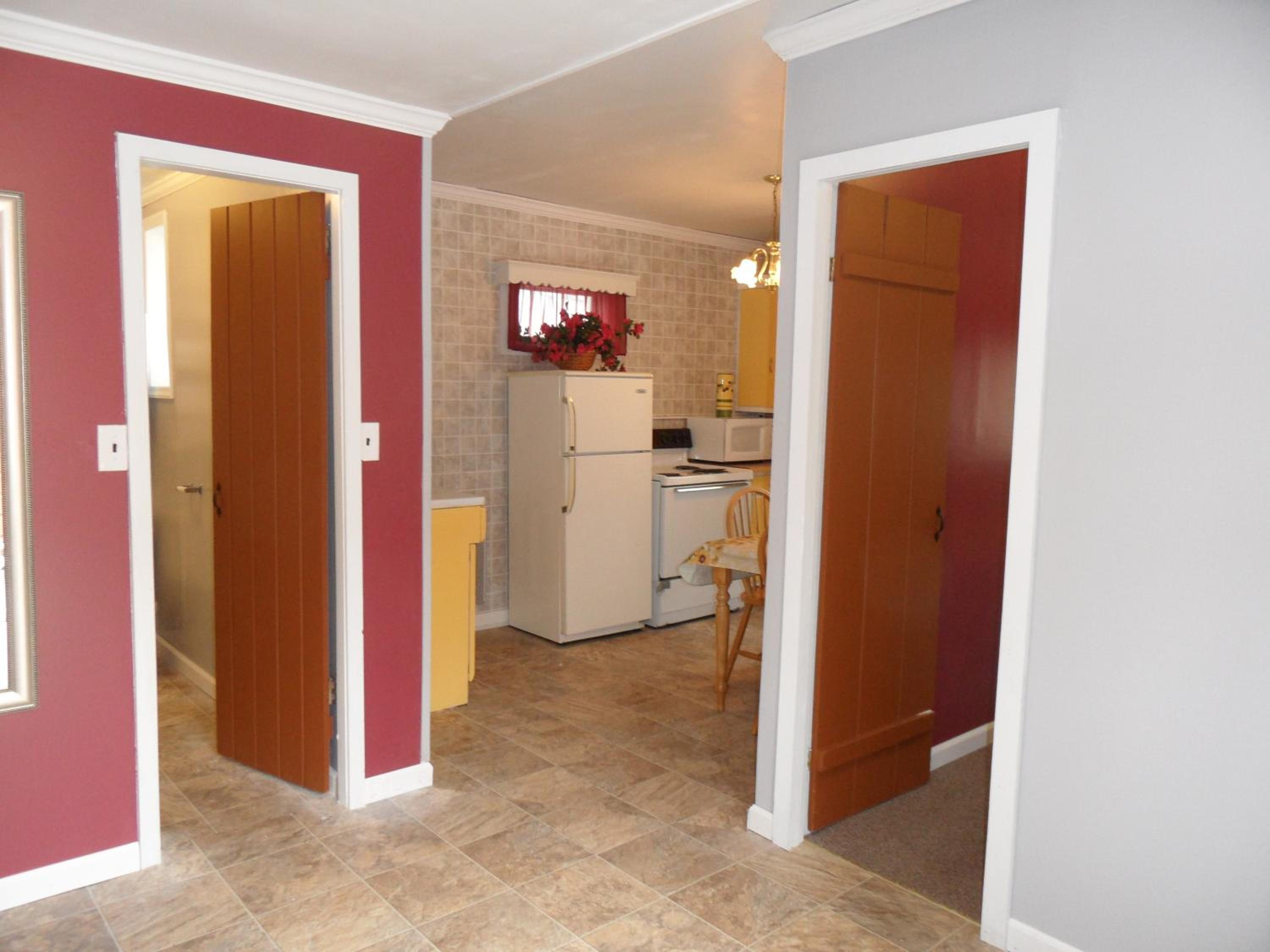 Seven Dwarfs Motel & Cabins