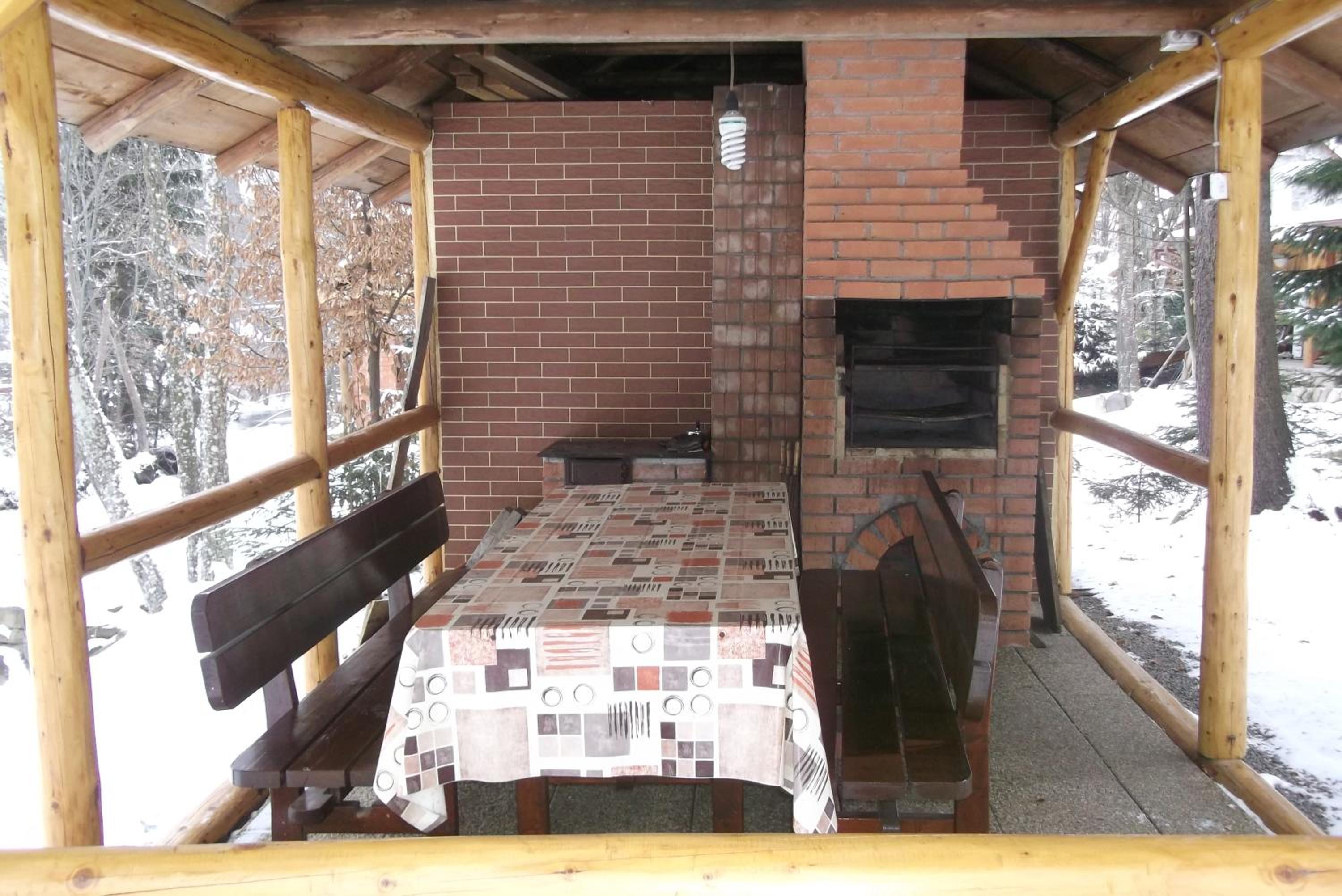 Photo 10