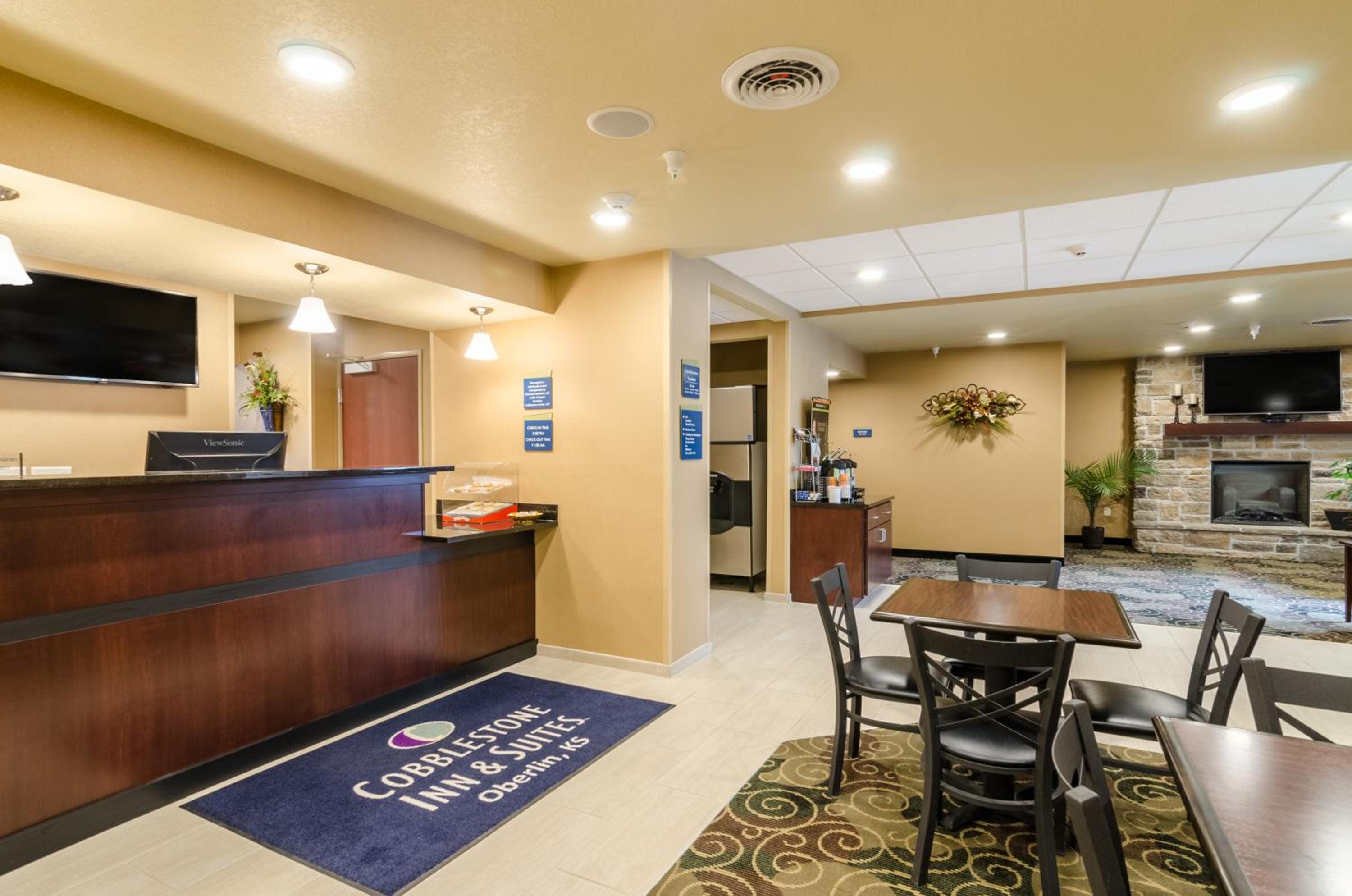 Cobblestone Inn & Suites - Oberlin