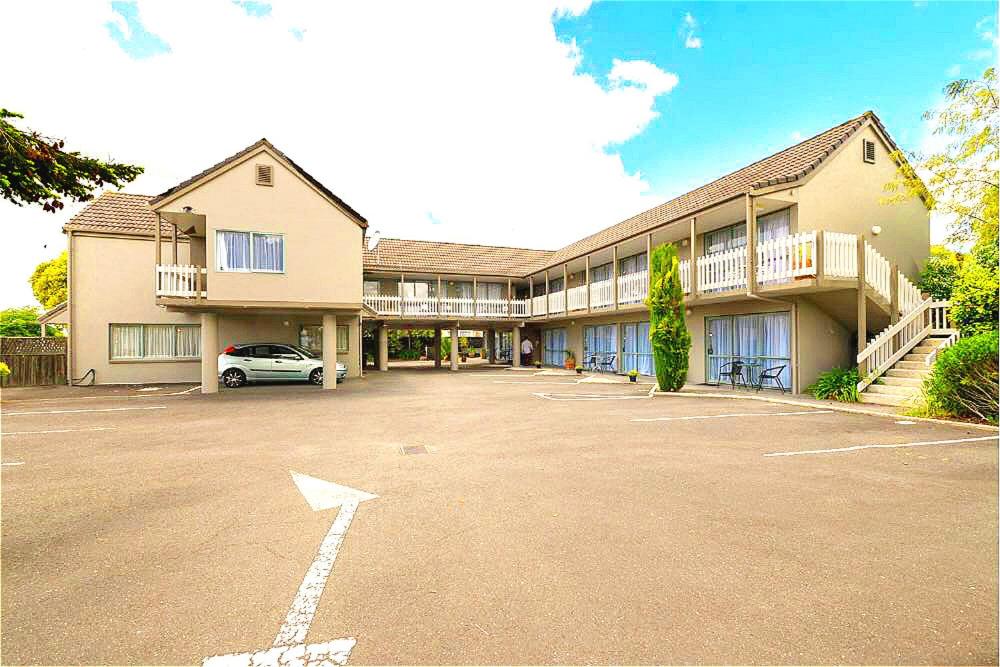 Accolade Lodge Motel view 4