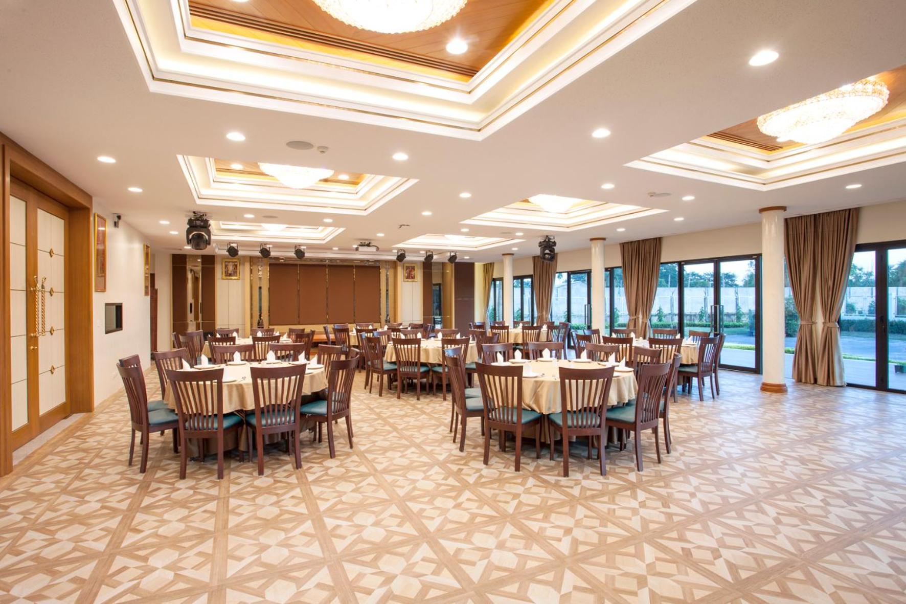 RK Riverside Resort & Spa (Reon Kruewal)