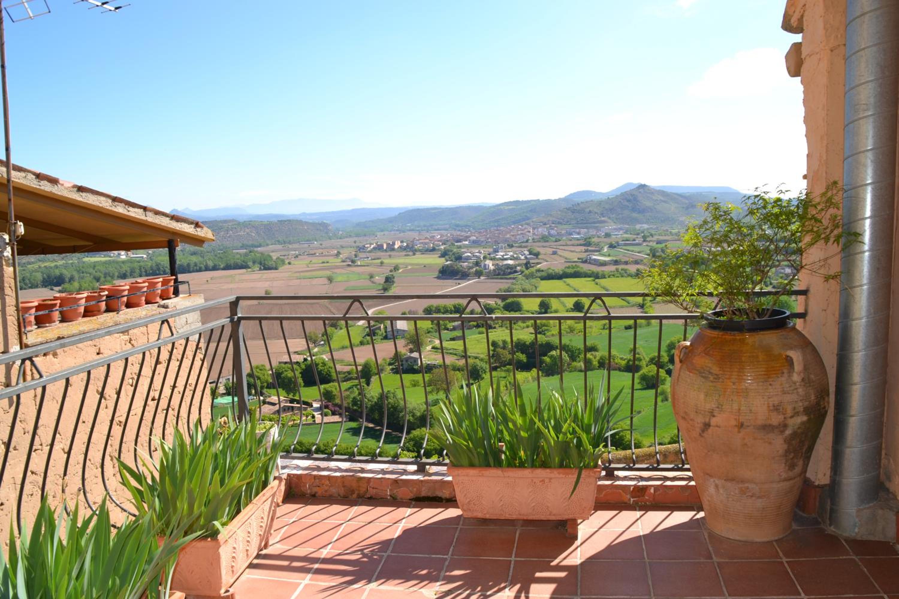 Casa amb terrassa i vistes a la vall - Cal Taverner view 4