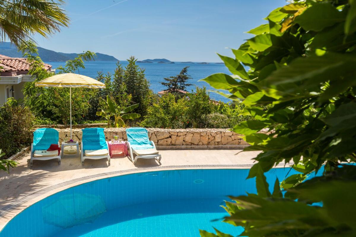 Villa Mimosa view 4