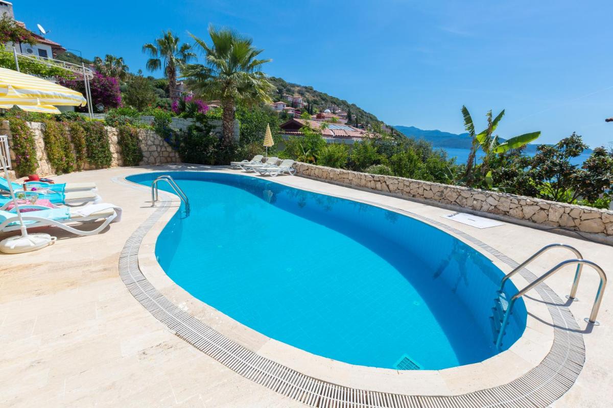 Villa Mimosa view 3