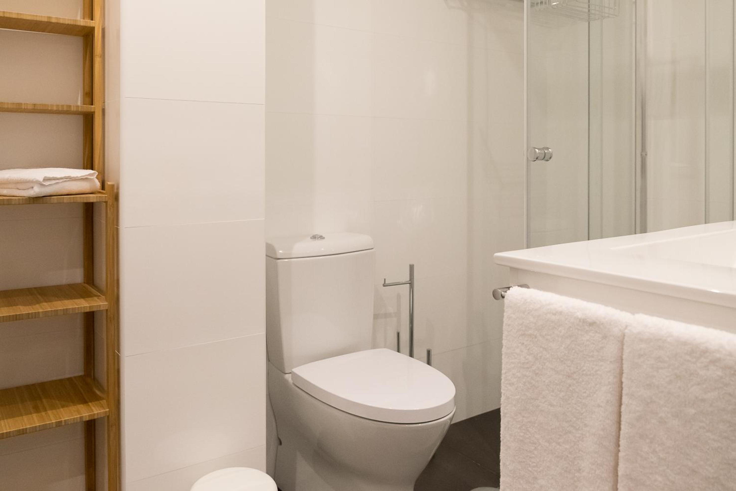 Simon Guest Apartments