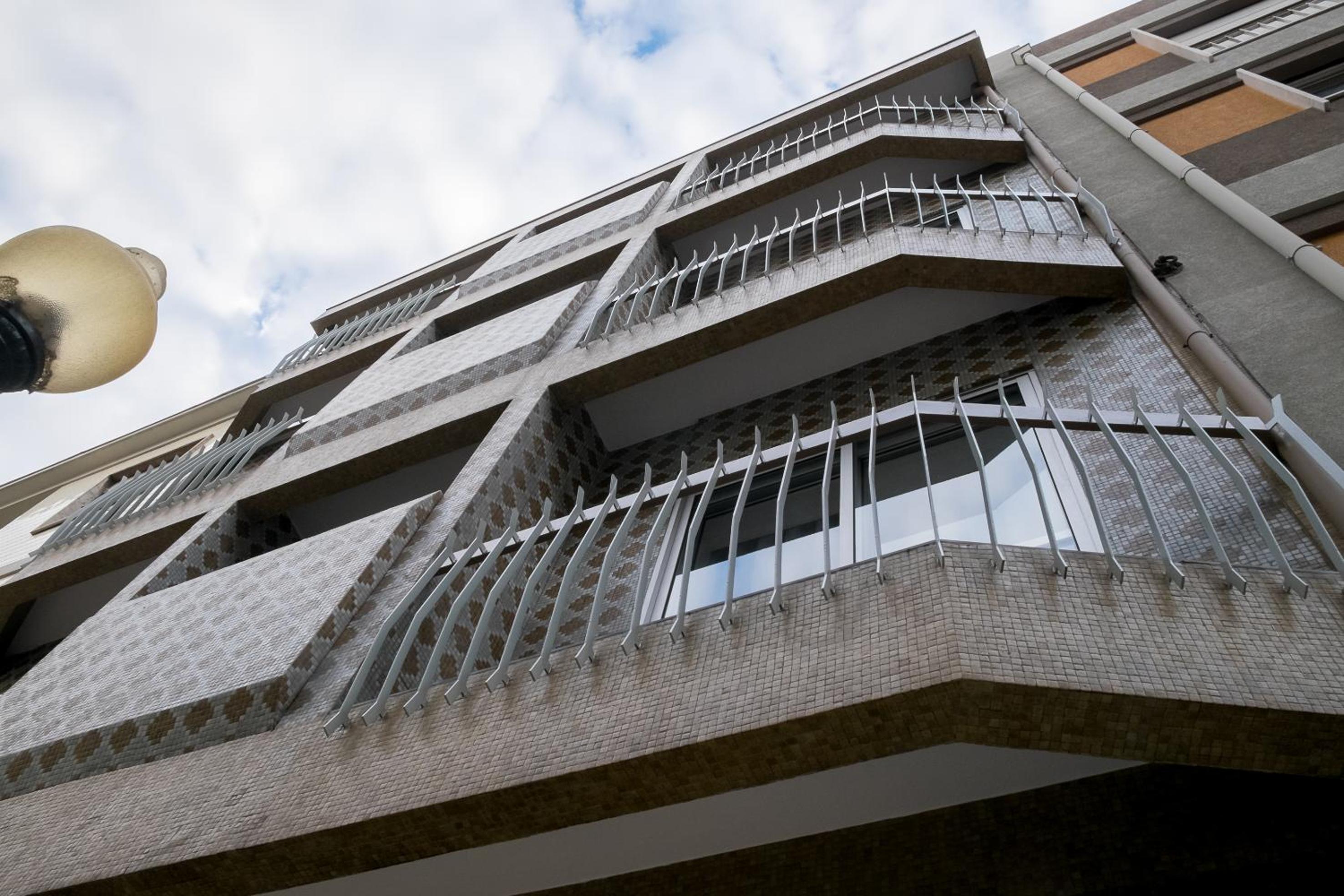 Simon Guest Apartments