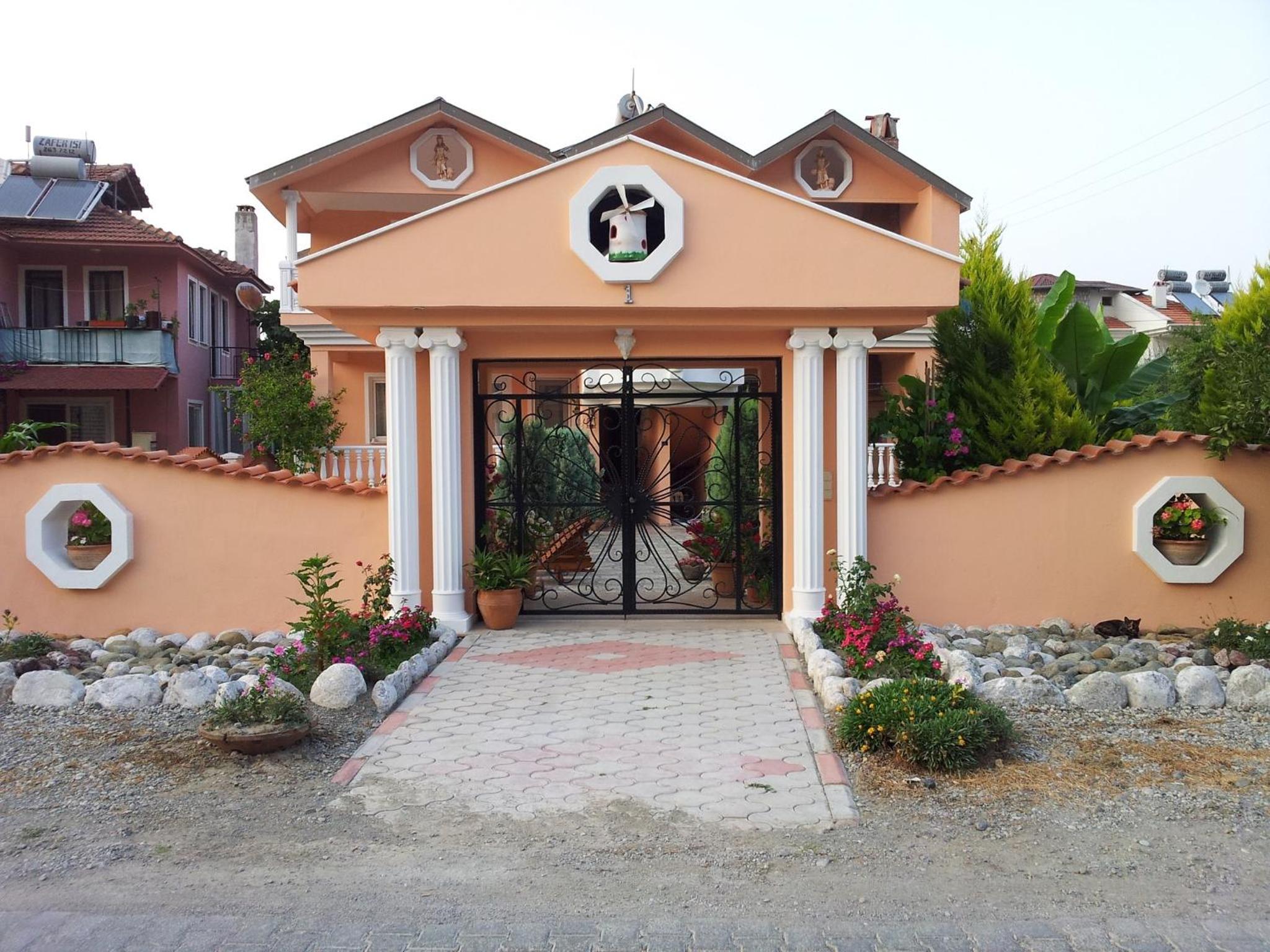 Dalyan Palace