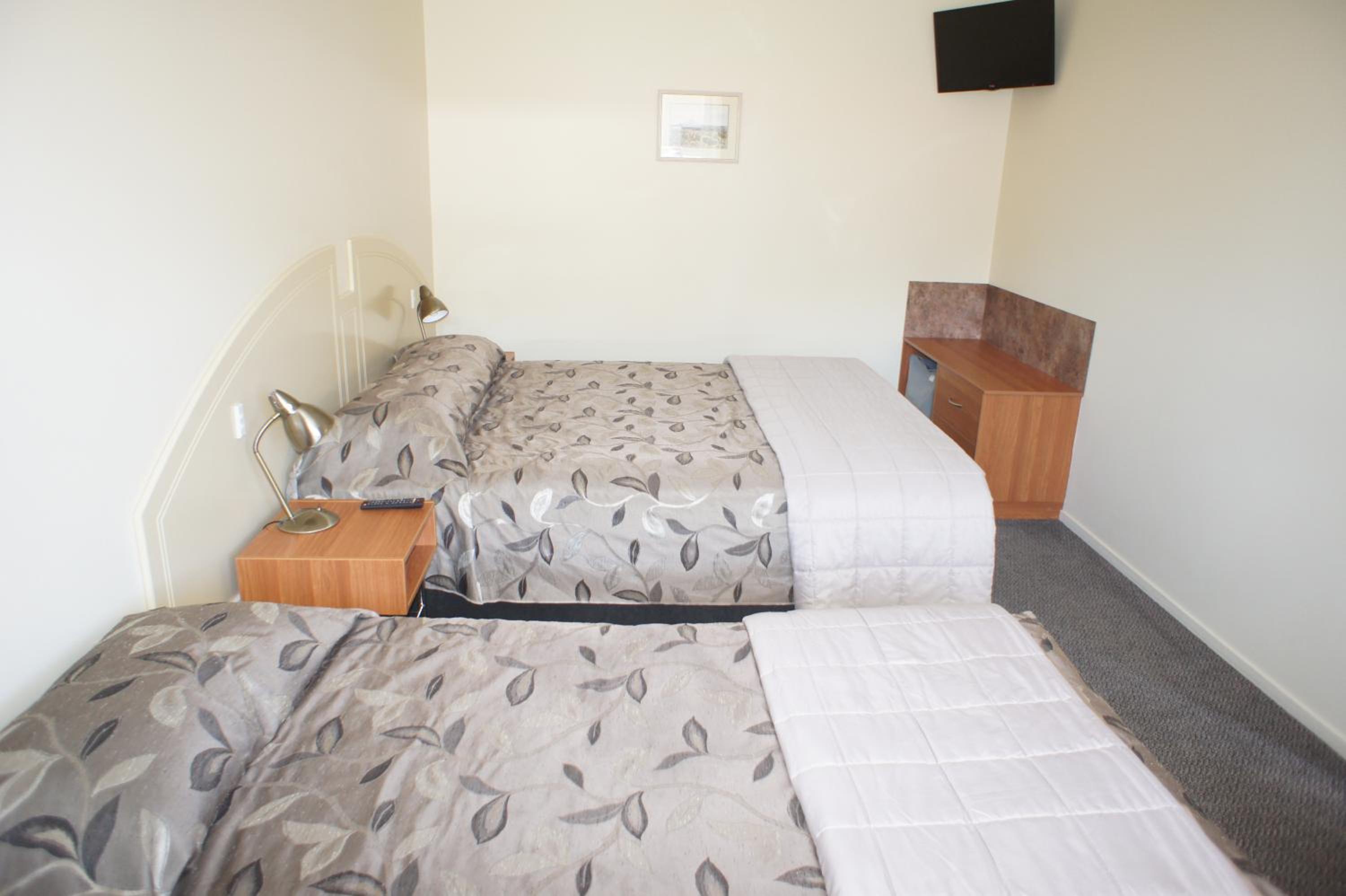 Bks Egmont Motor Lodge