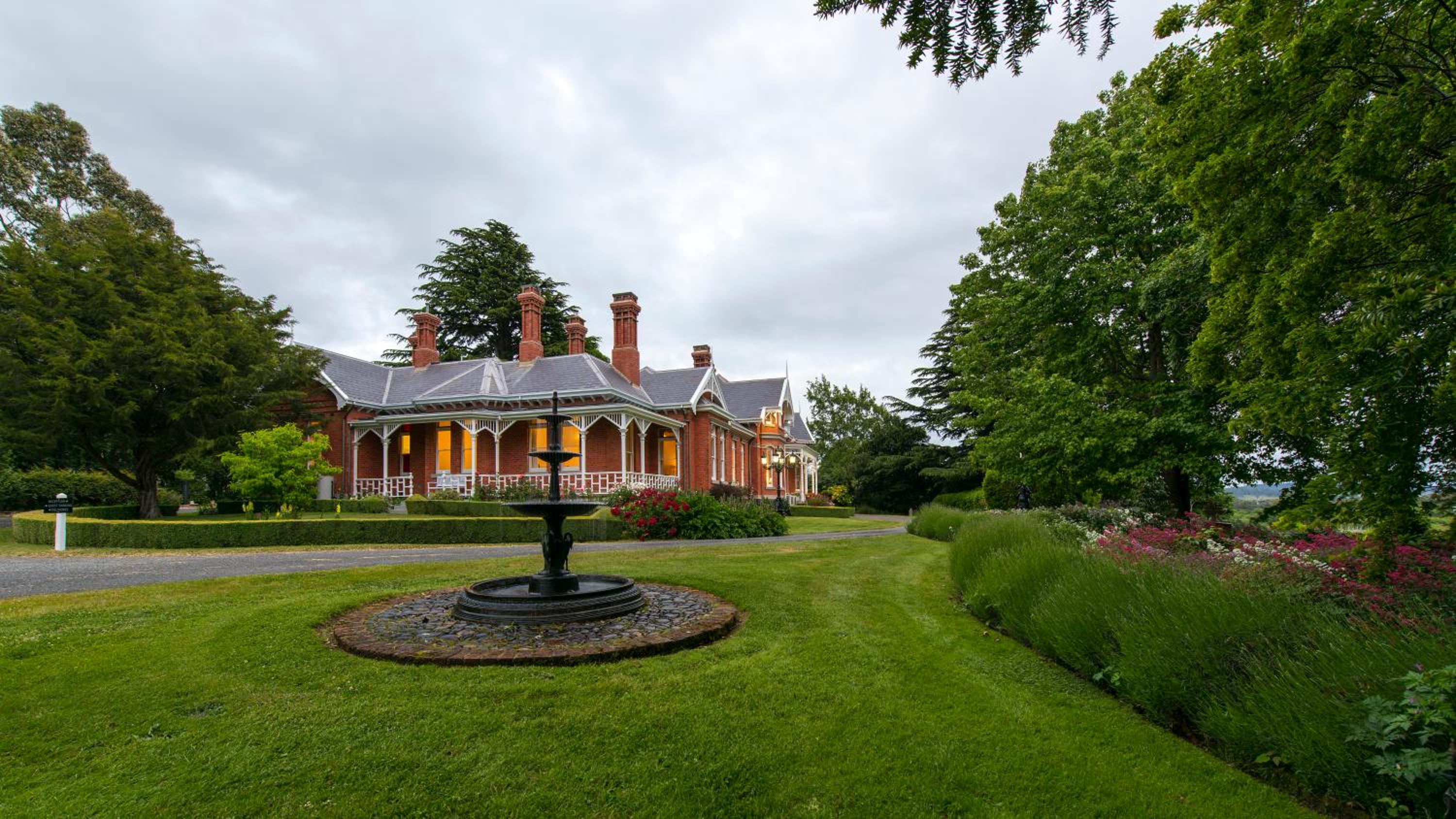 Arcoona Manor