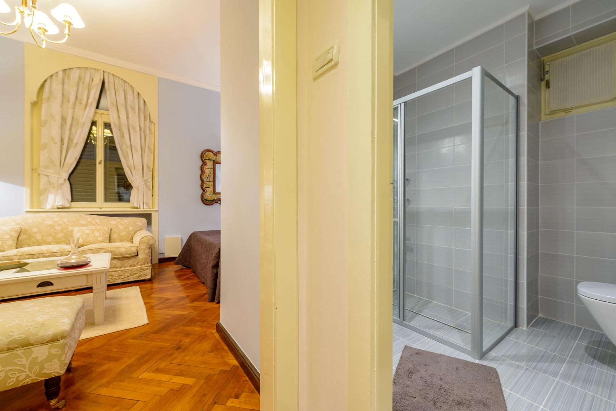 Villa Mediteran Old Town, 5 En-Suites and Hot Tub