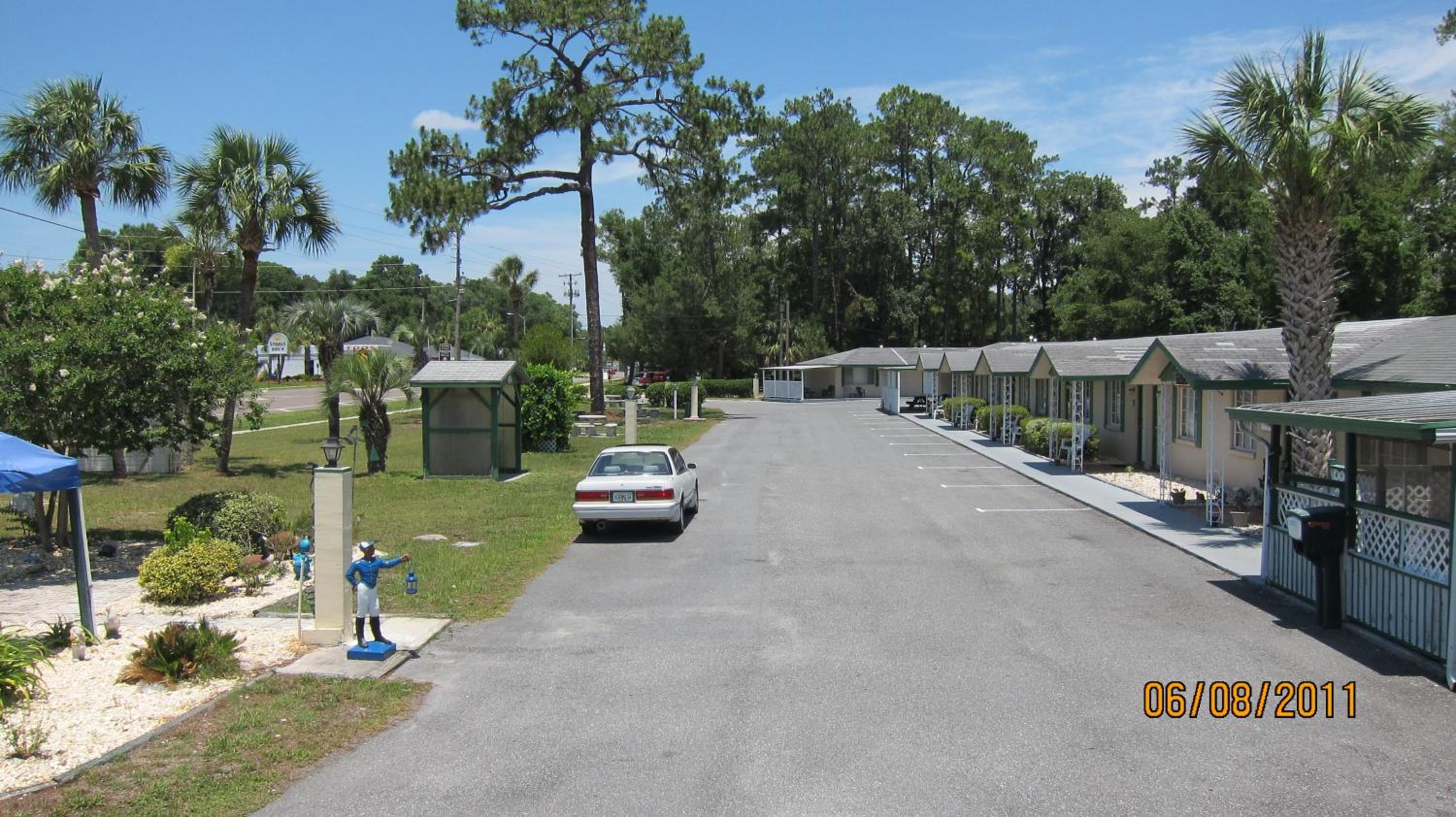 High Springs Country Inn - Property Image 2