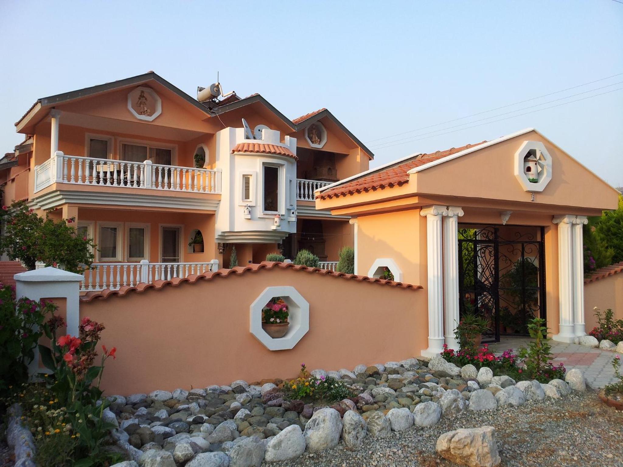 Dalyan Palace