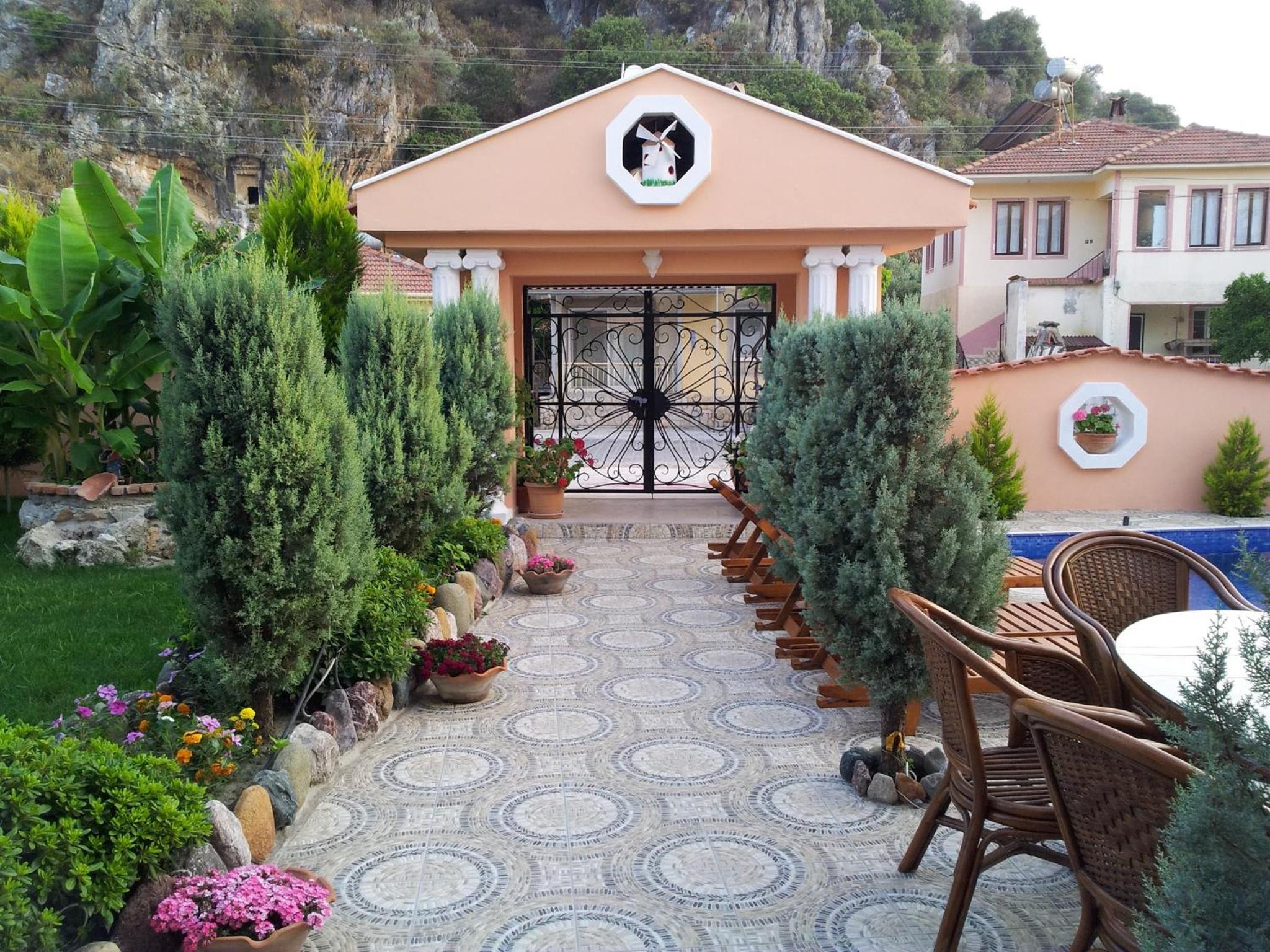 Dalyan Palace