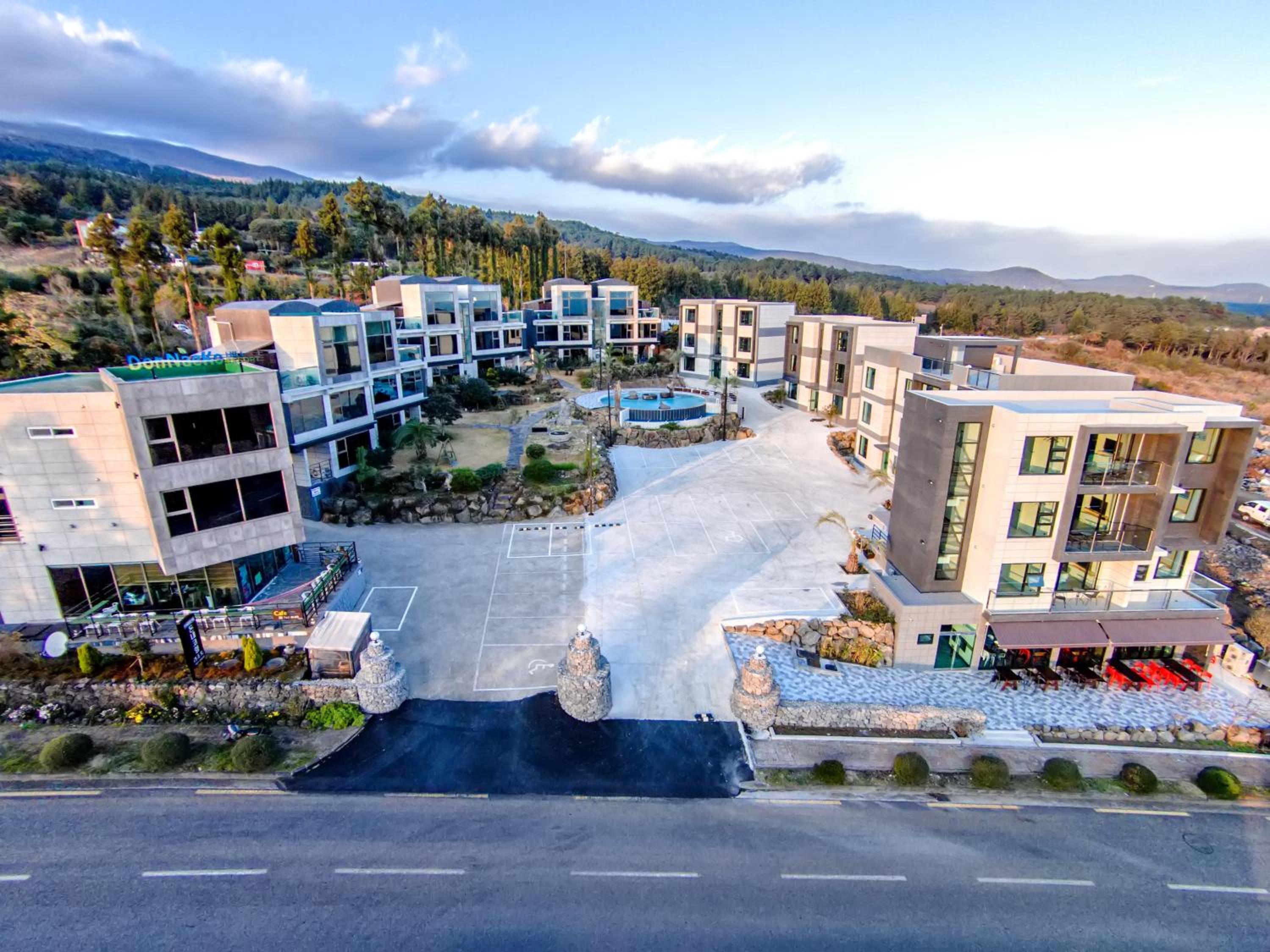 Donnaekohill Resort