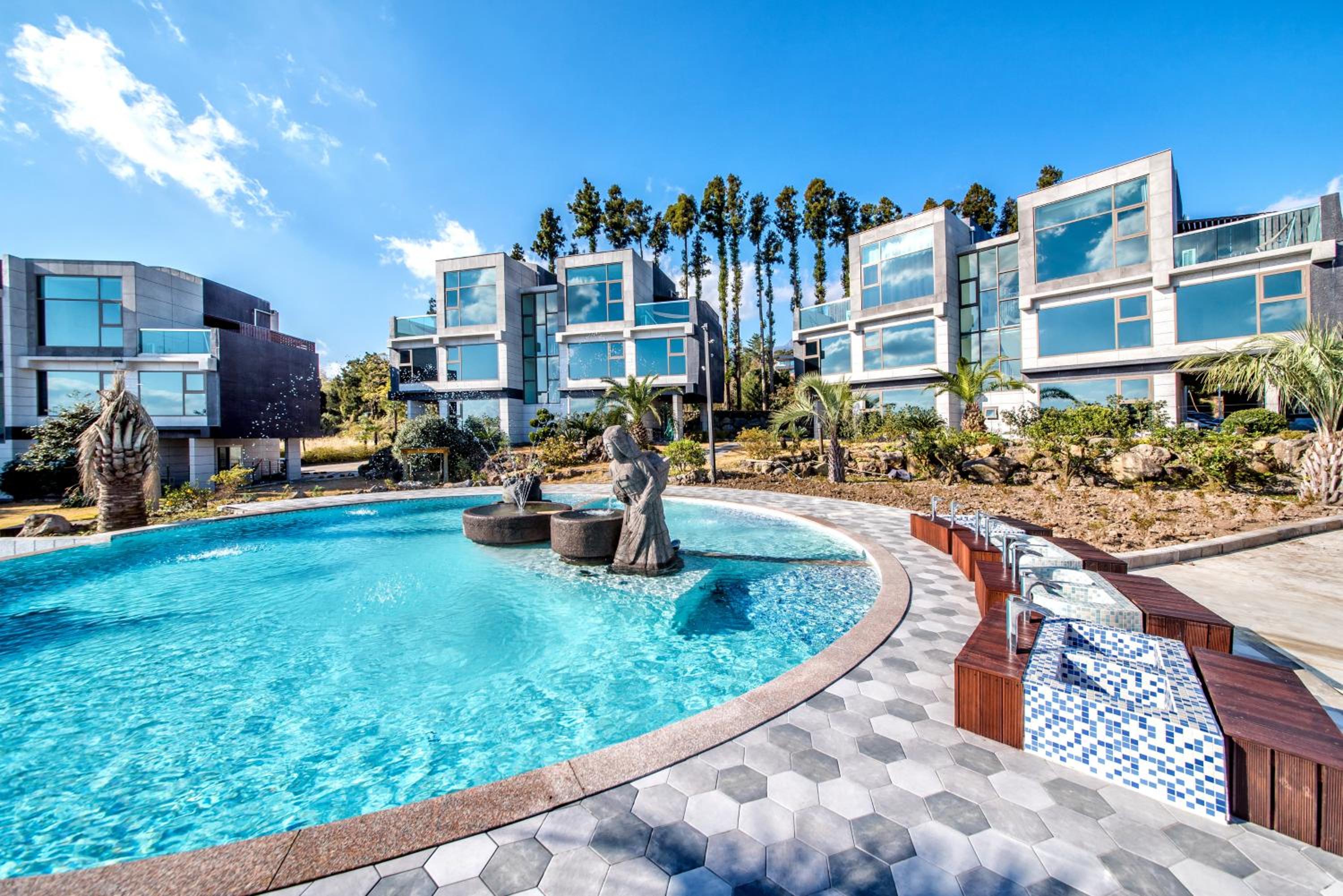 Donnaekohill Resort